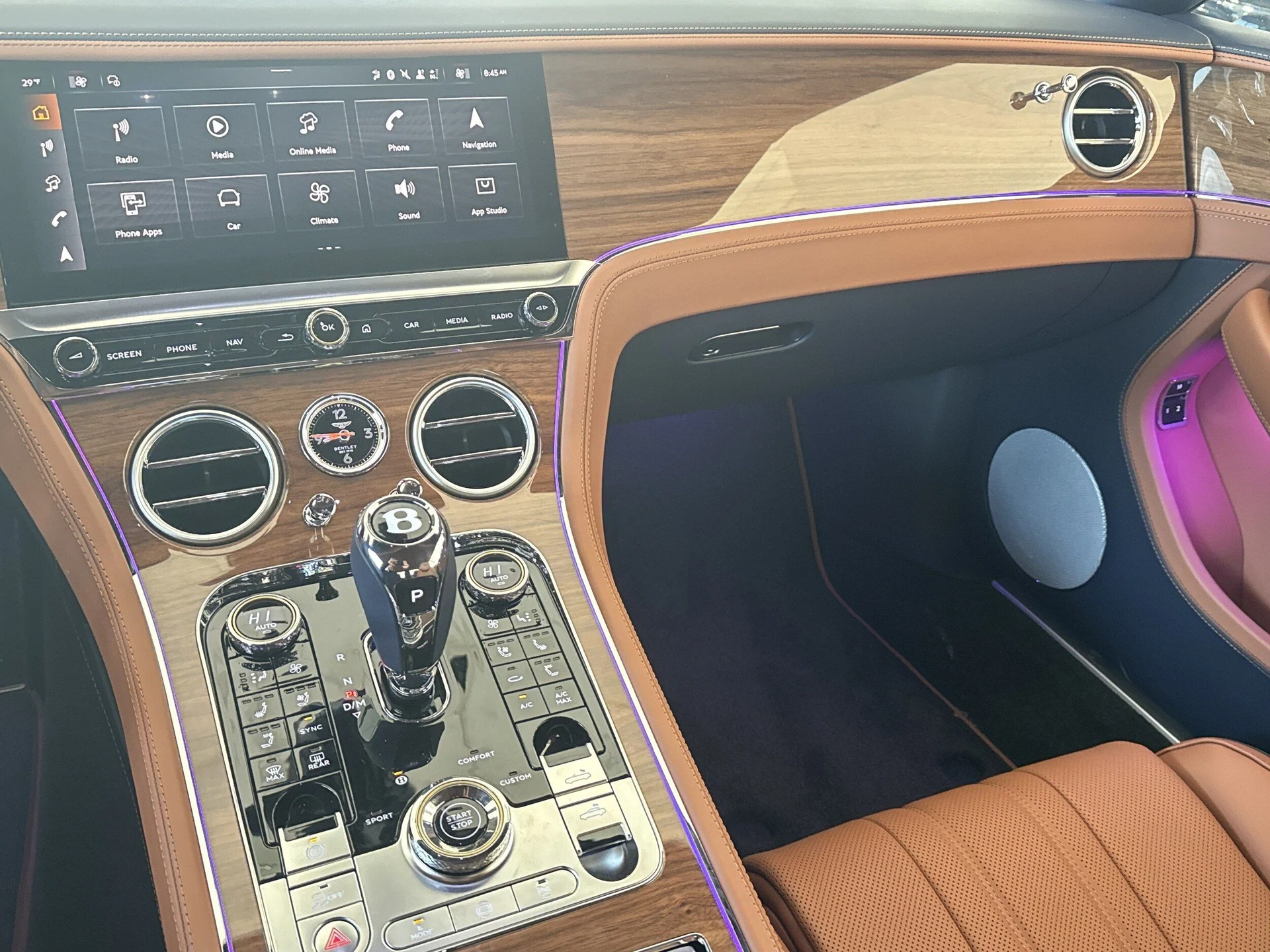 mph020_117482861_32e2e8be1e41a8a90866ef2cb9f18b3dx_596ba40d9c