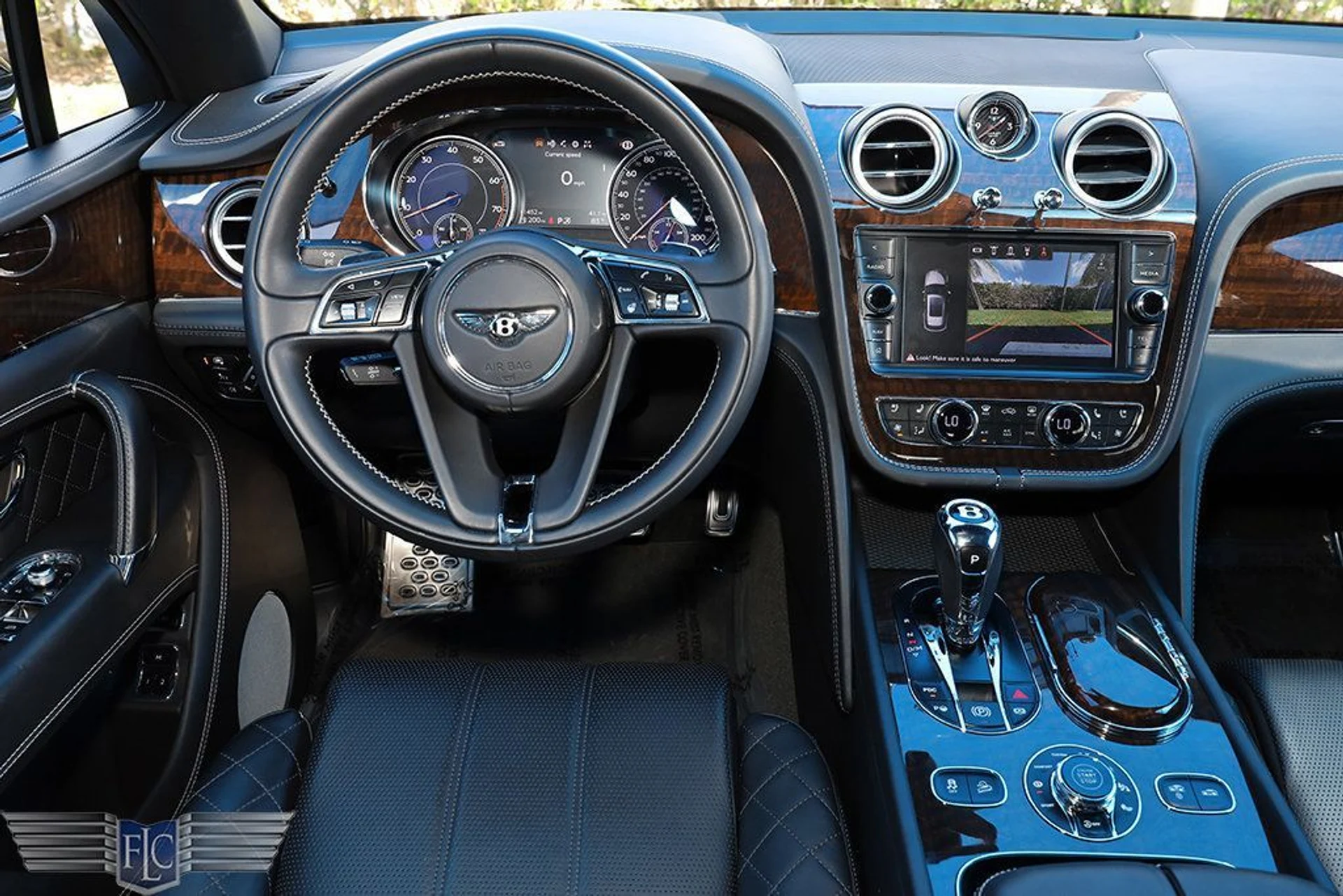 mph020_1175805846_used_2017_bentley_bentayga_w12awd_6305_22995448_21_1024_9f3e7d6289