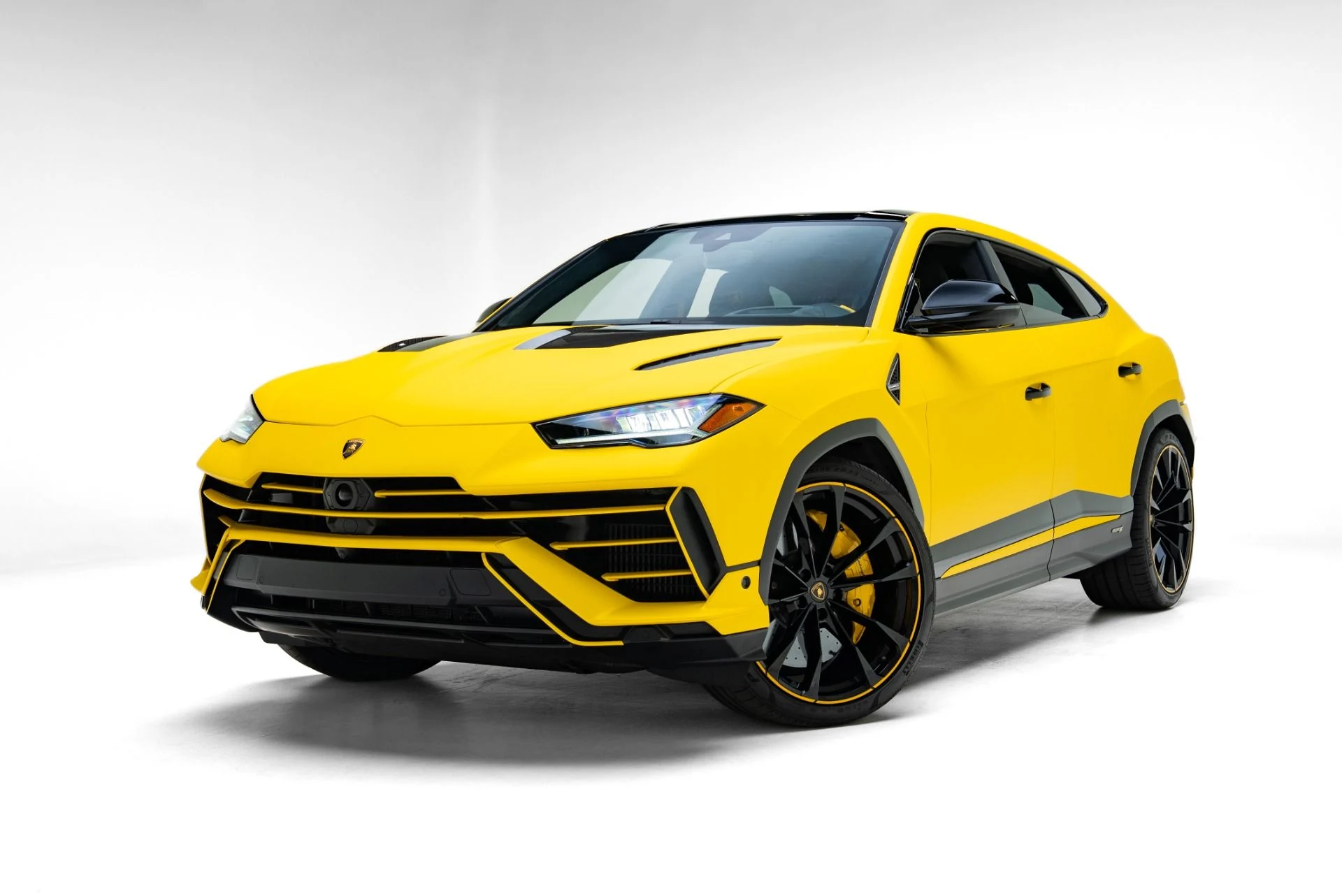 mph020_1186414280_Used_2024_Lamborghini_Urus_S_1778704805_91fd508edb