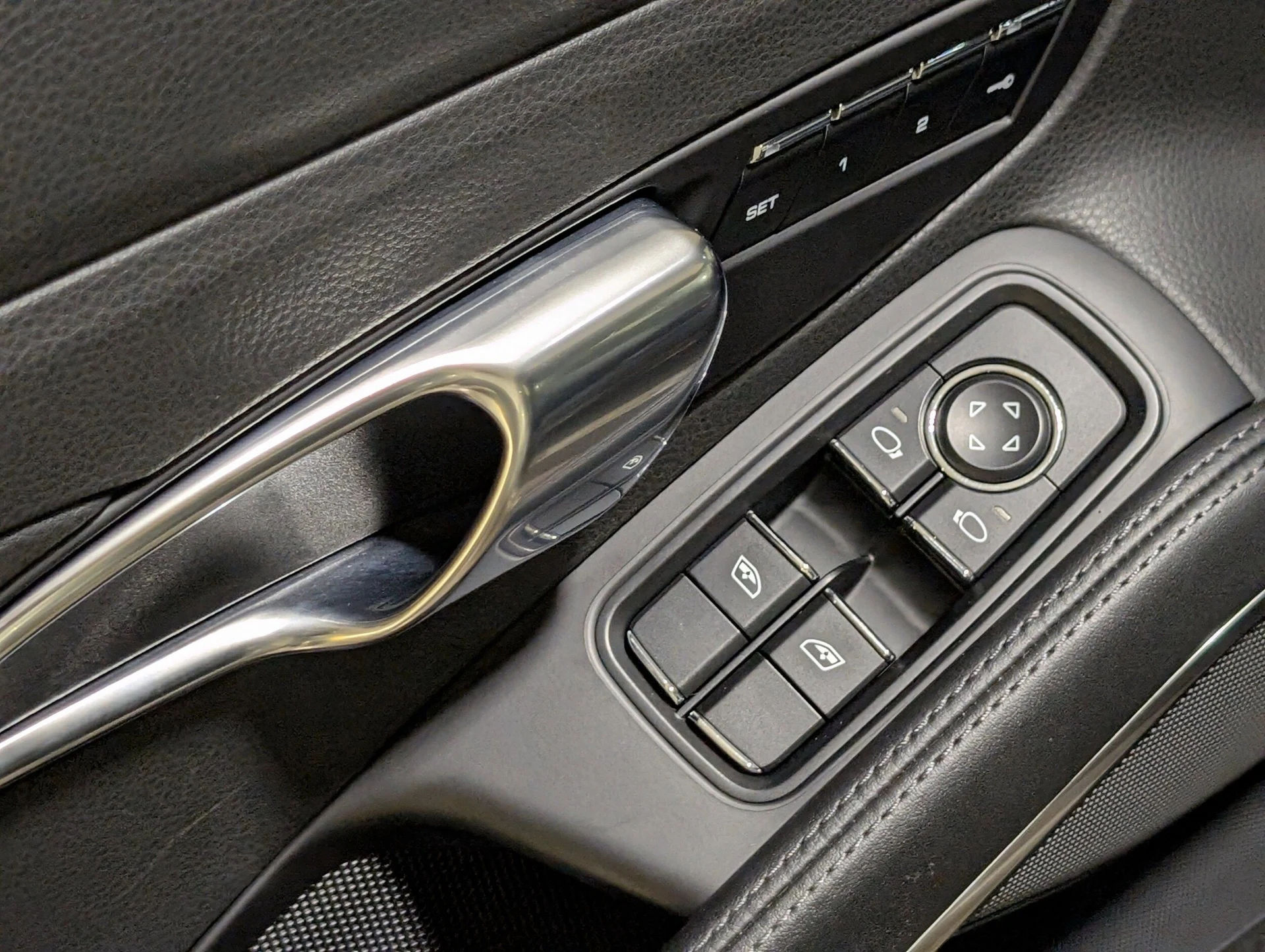 mph020_1187398645_d60f64b7e754c4145c2fa3169eb04600x_48fc83bb98