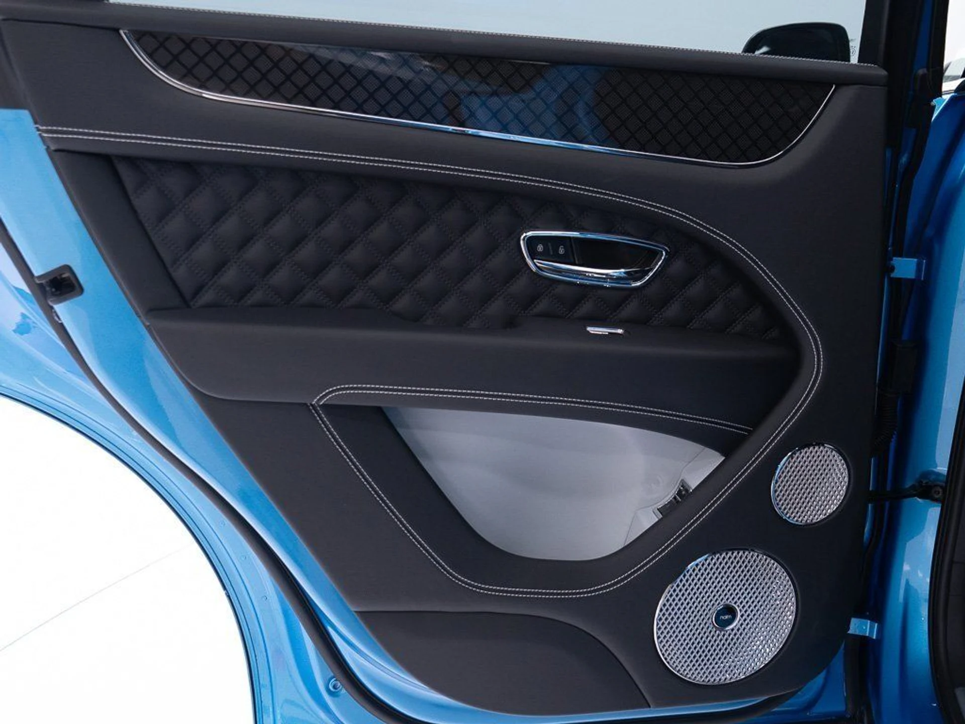 mph020_1206604577_30ef46cb0812baaedf52cf61fb6901c4_4d9359bd96