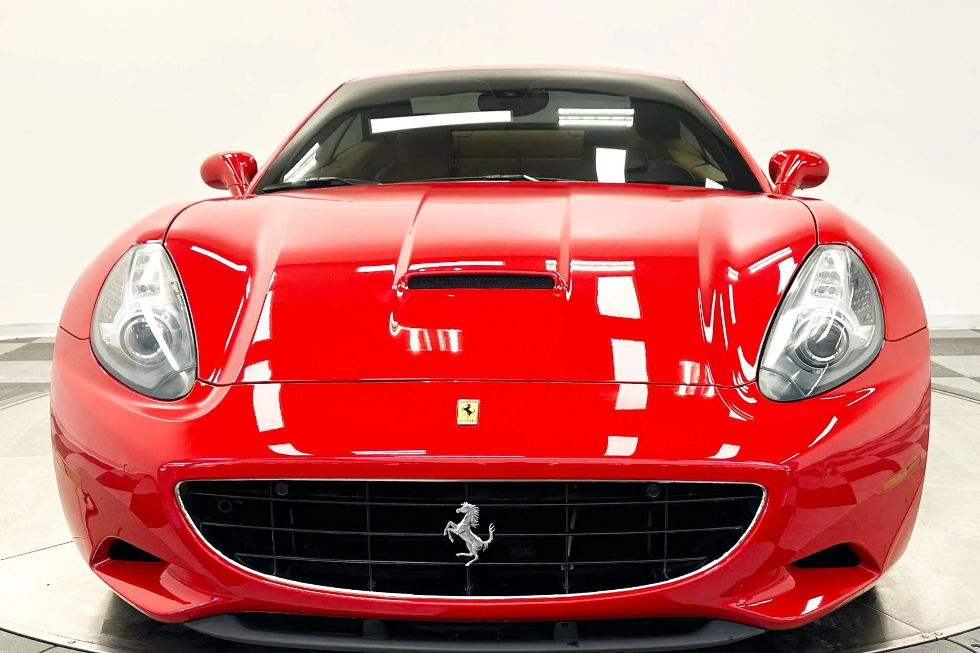 mph020_1208509663_Used_2013_Ferrari_California_Daytona_Seats_Forged_Wheels_Extended_Beige_Leather_1771614841_5e84abd004