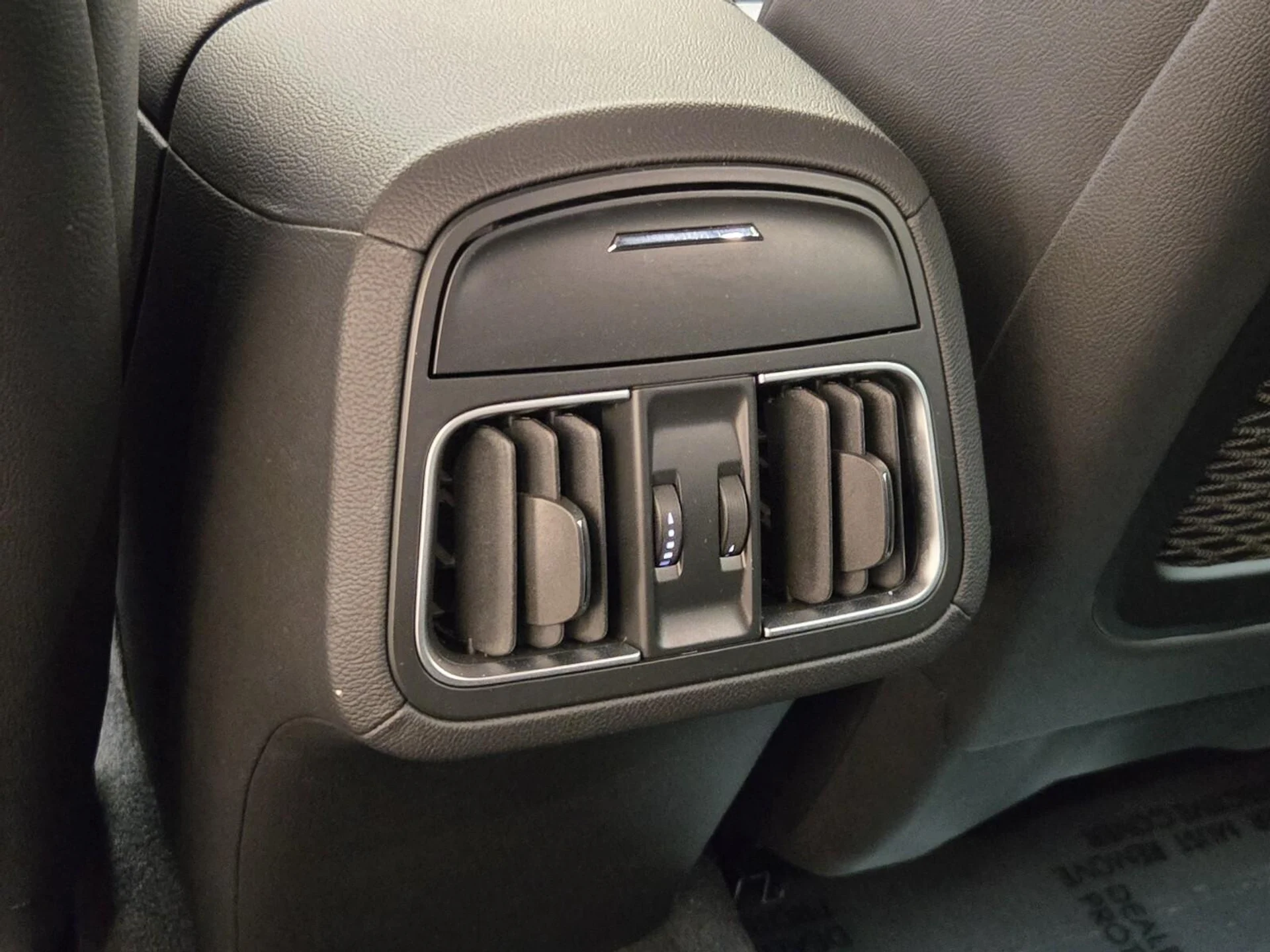 mph020_1215565904_Used_2021_Maserati_Levante_S_1768891452_0dddb2ec82