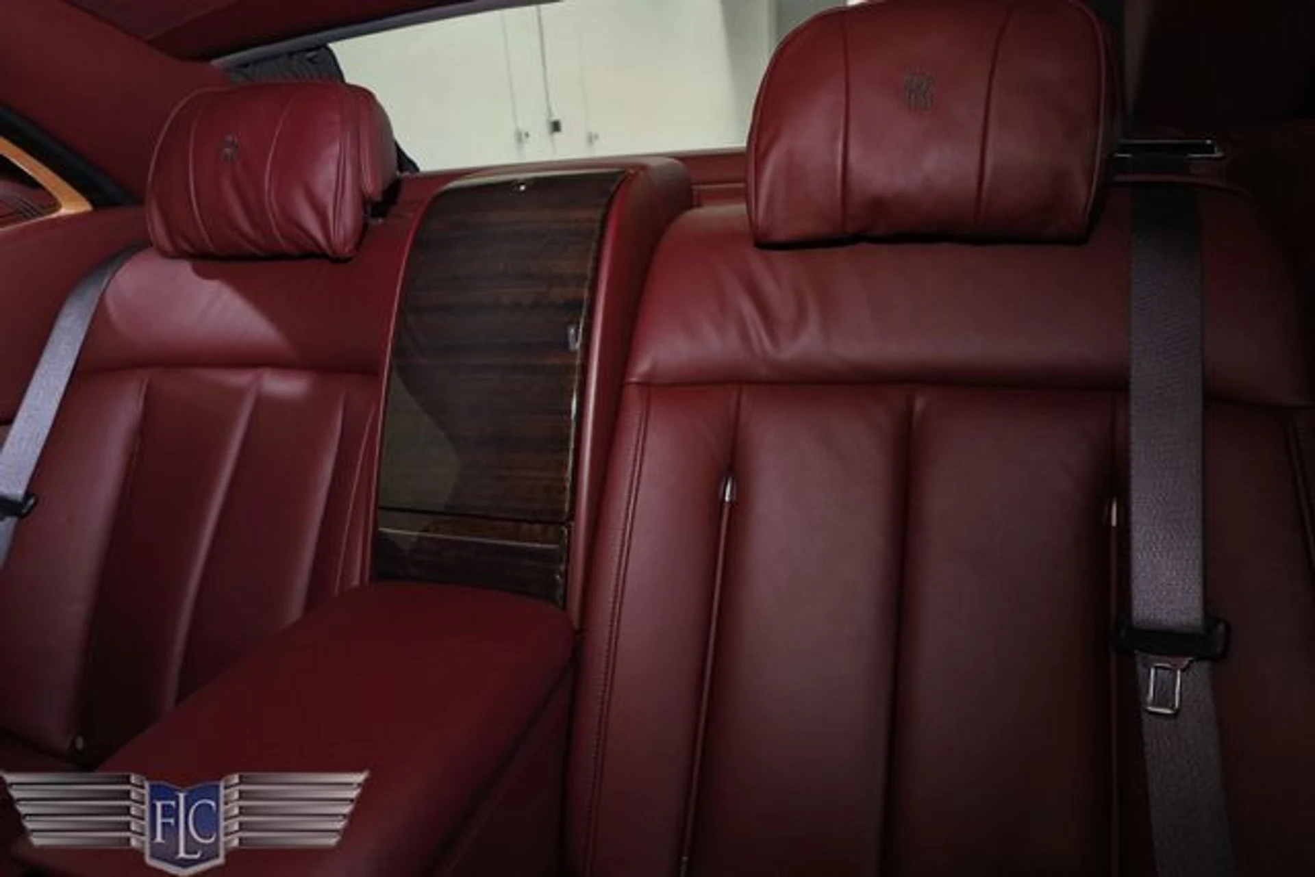 mph020_1234925045_used_2018_rolls_royce_phantom_extendedwheelbasesedan_9689_23067531_25_640_ec131e05dd