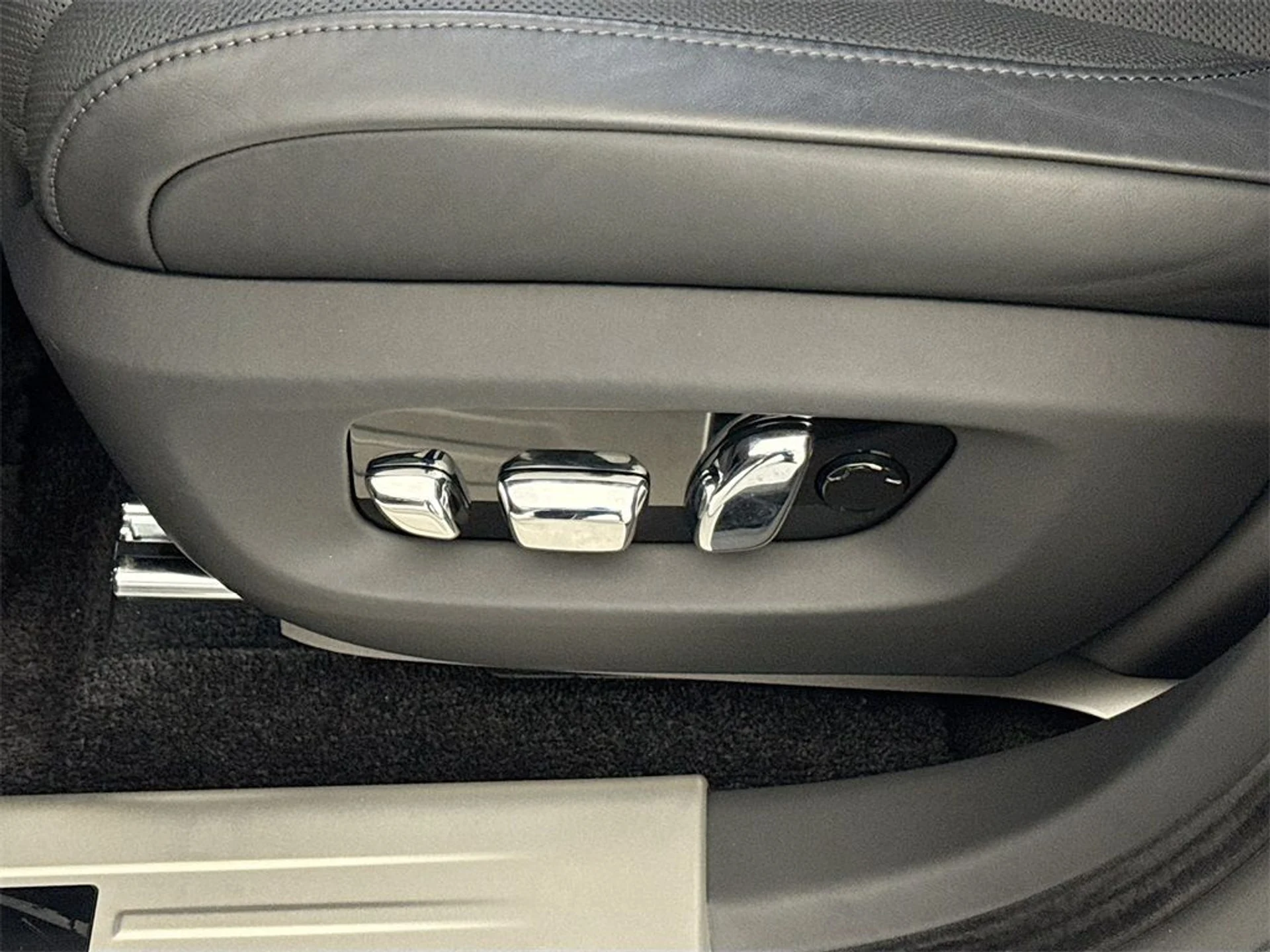 mph020_1235265823_03673110e3106f19d8c7016b76d084e2_153e1e9a05