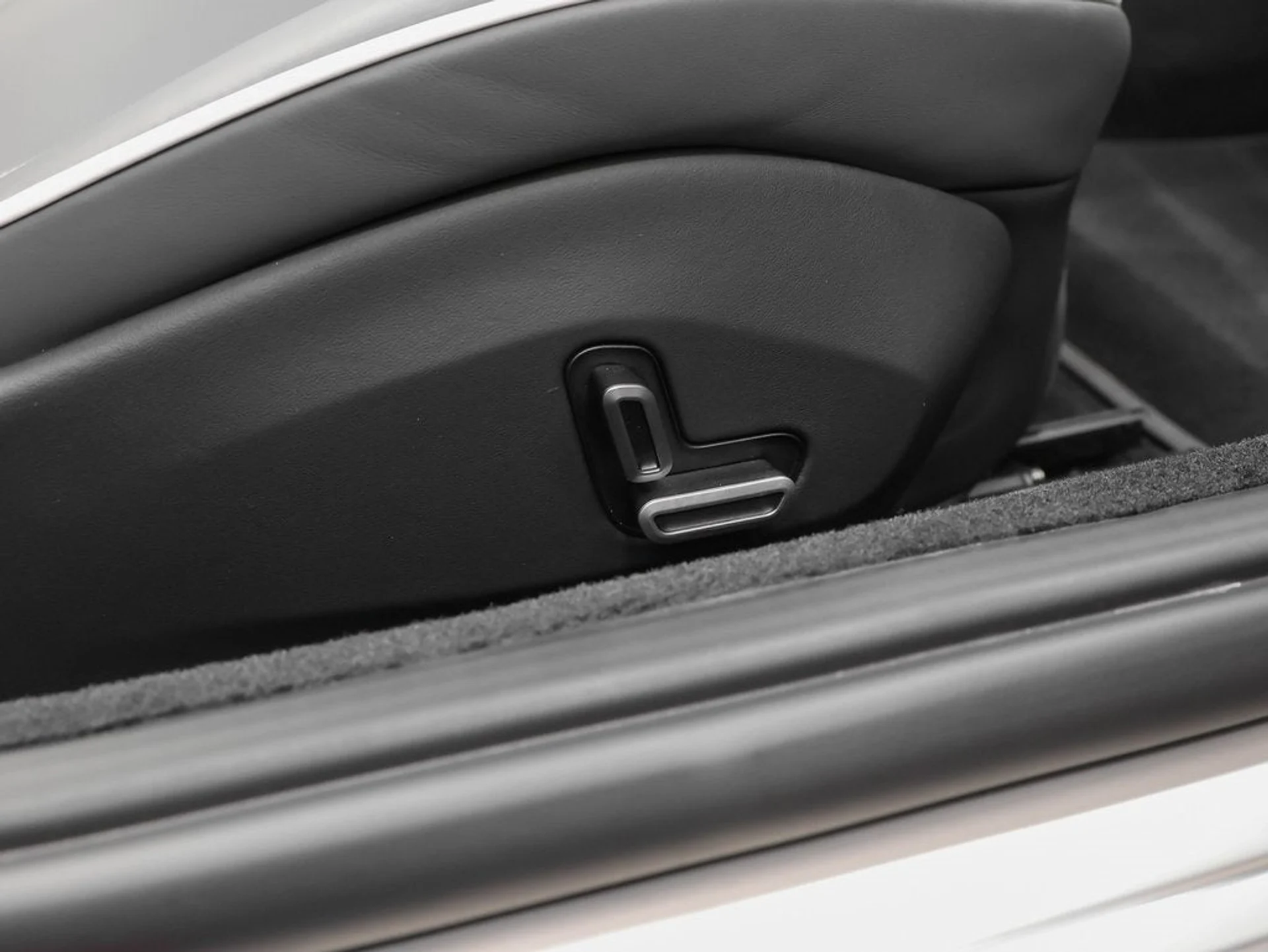 mph020_1240698761_21_680033a213