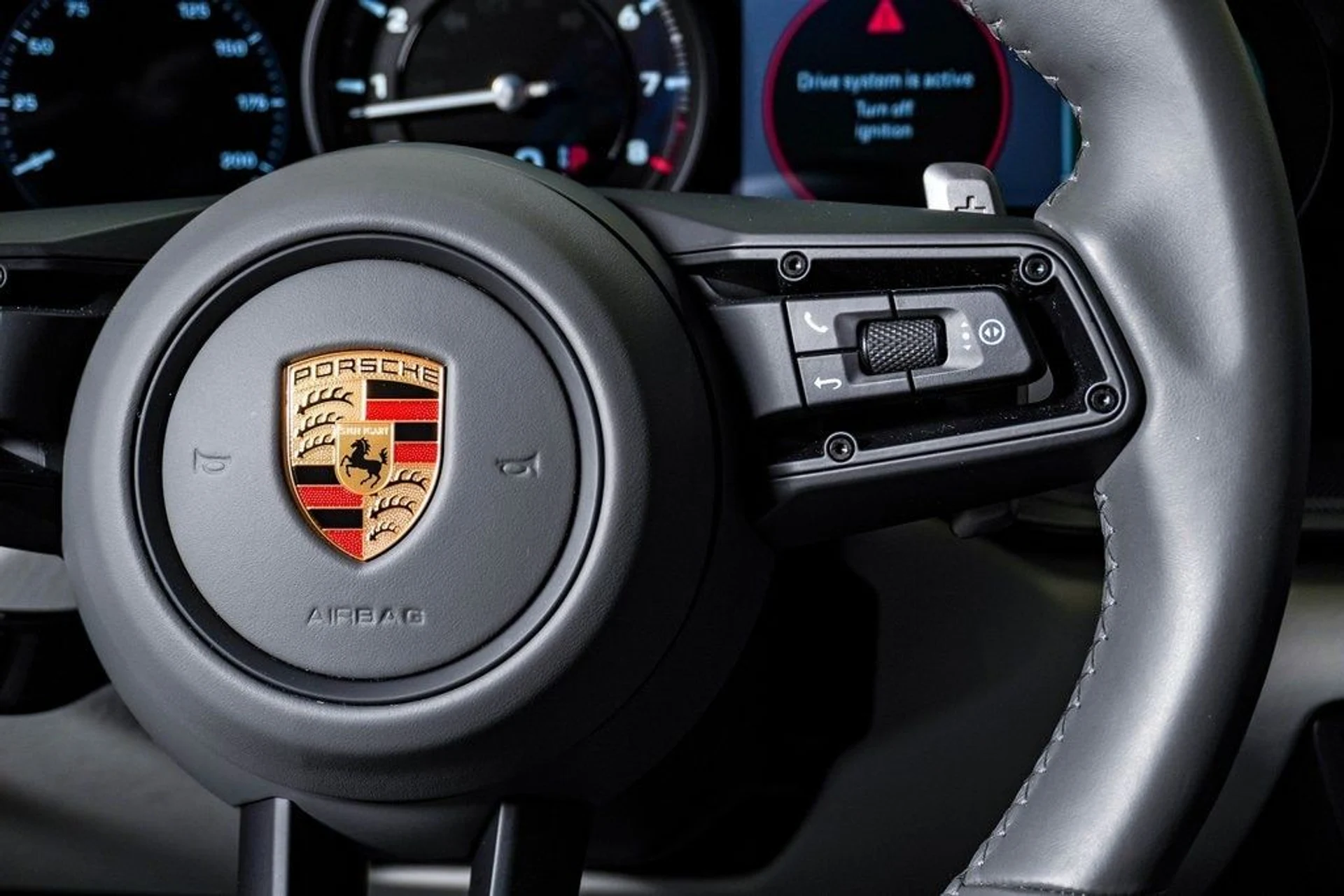 mph020_1245402970_73ff52960d20d1d5f92e1774c418c8eax_612117c89d