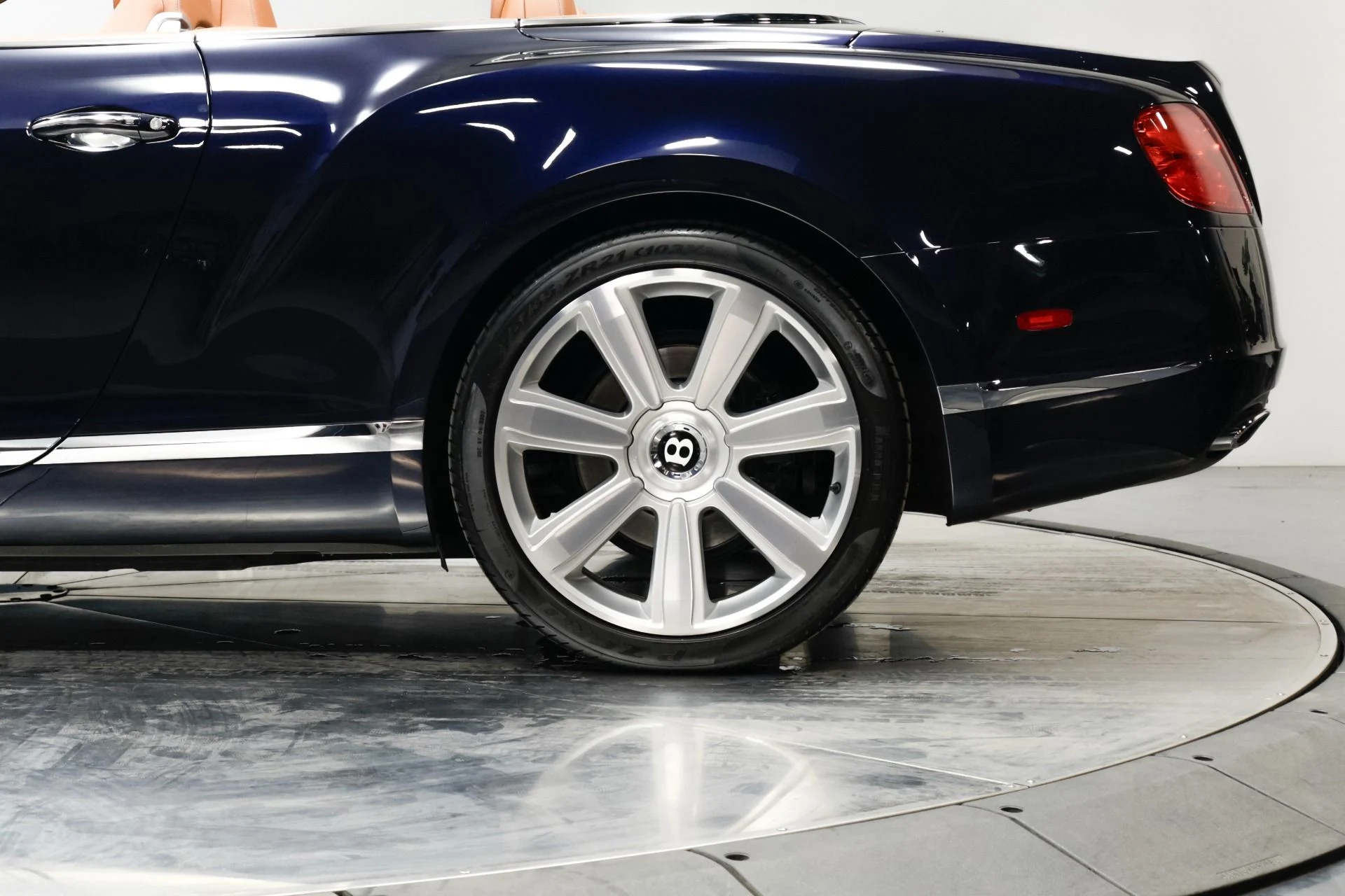 mph020_1247401364_Used_2013_Bentley_Continental_GTC_1761057953_7d624fc225