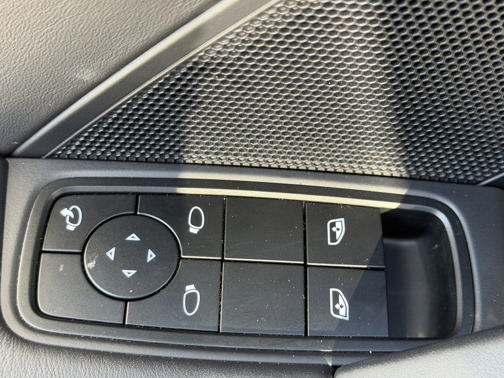 mph020_1254274413_9659ddbb4bb3a9b74f22fc5cc7705981x_2843bb828d