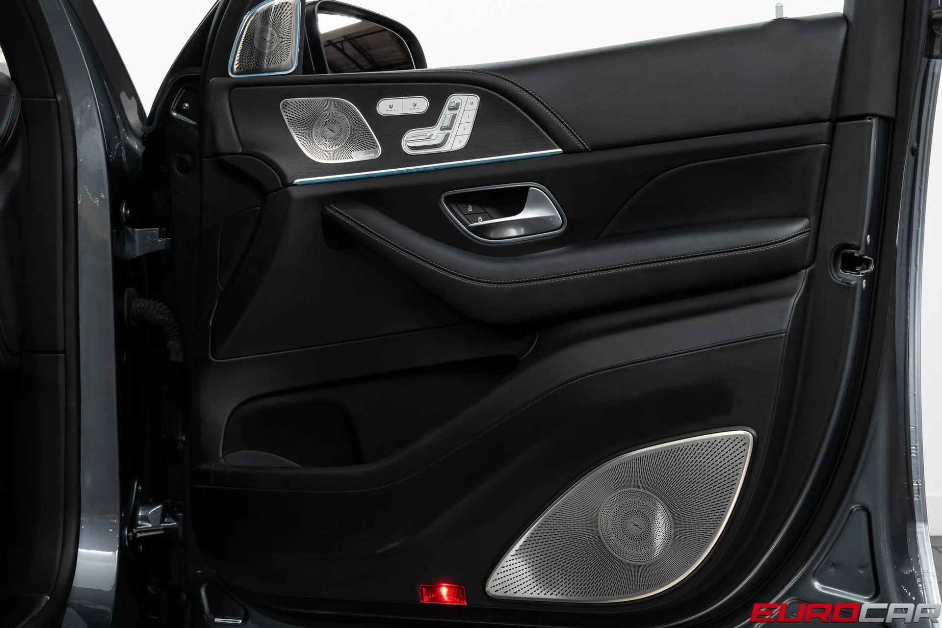 mph020_1256704811_image_21_403d8f746b