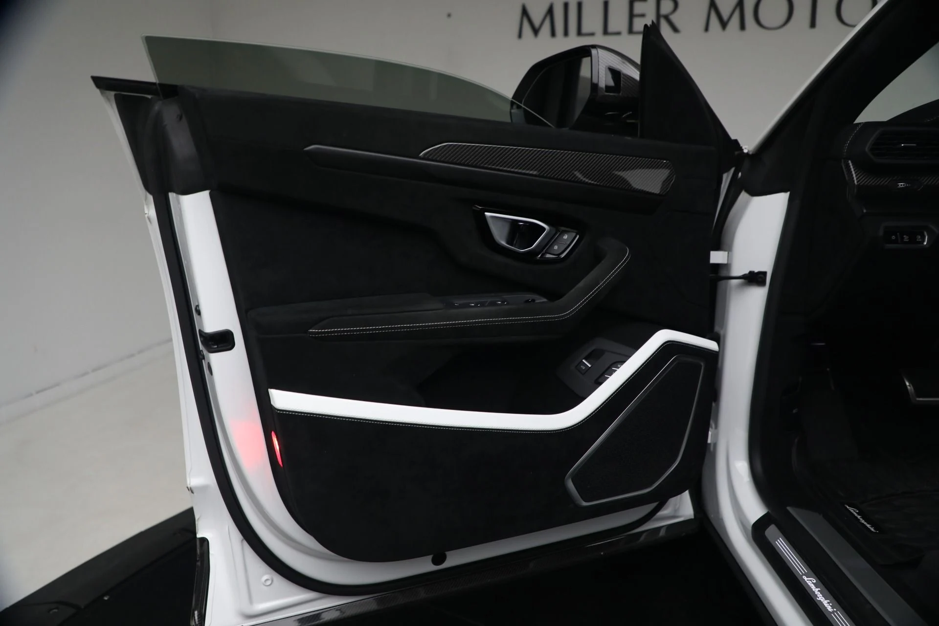 mph020_1263310867_Used_2024_Lamborghini_Urus_Performante_1775061171_e059685740