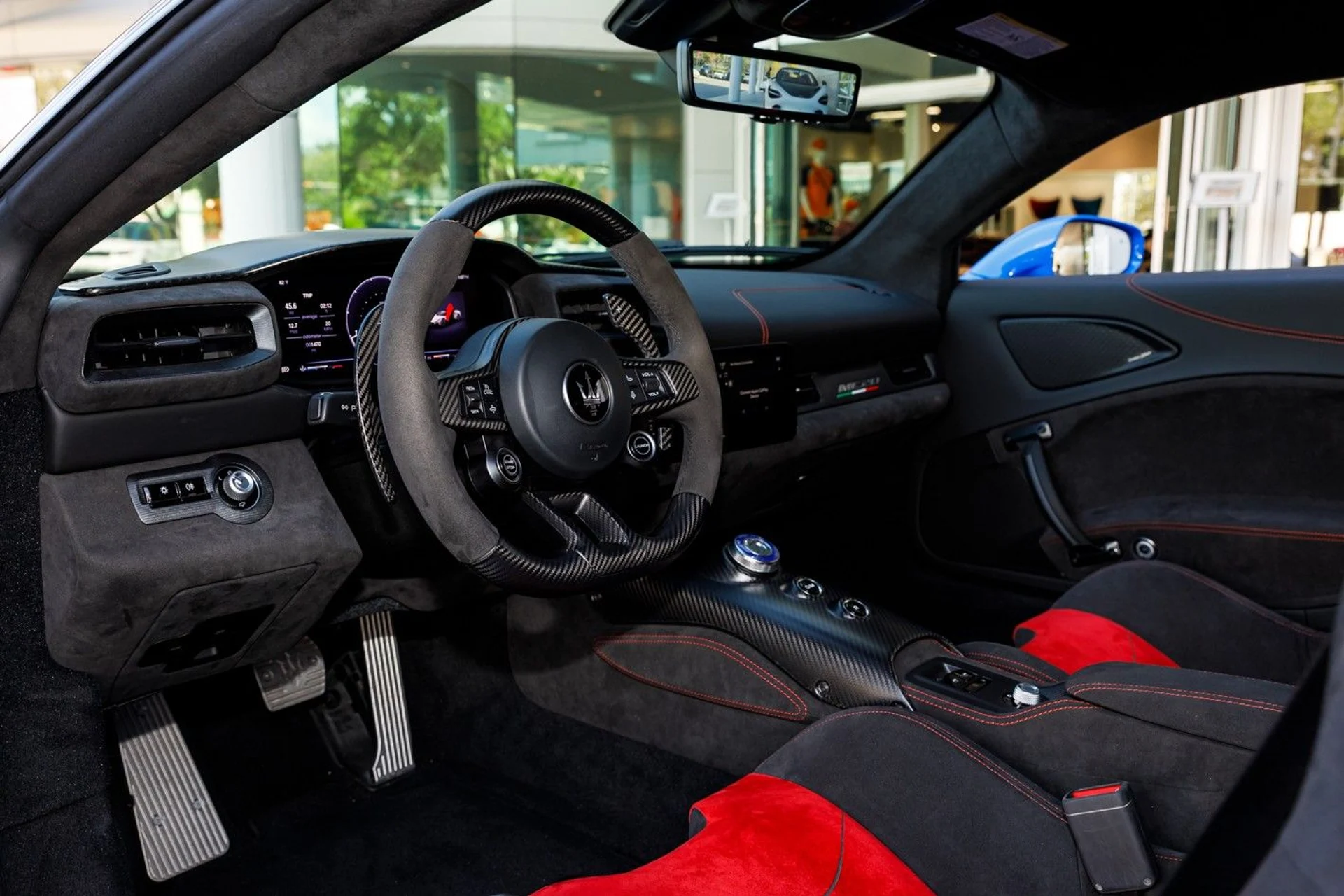 mph020_1271408230_641_p21_l_a49947ccf1