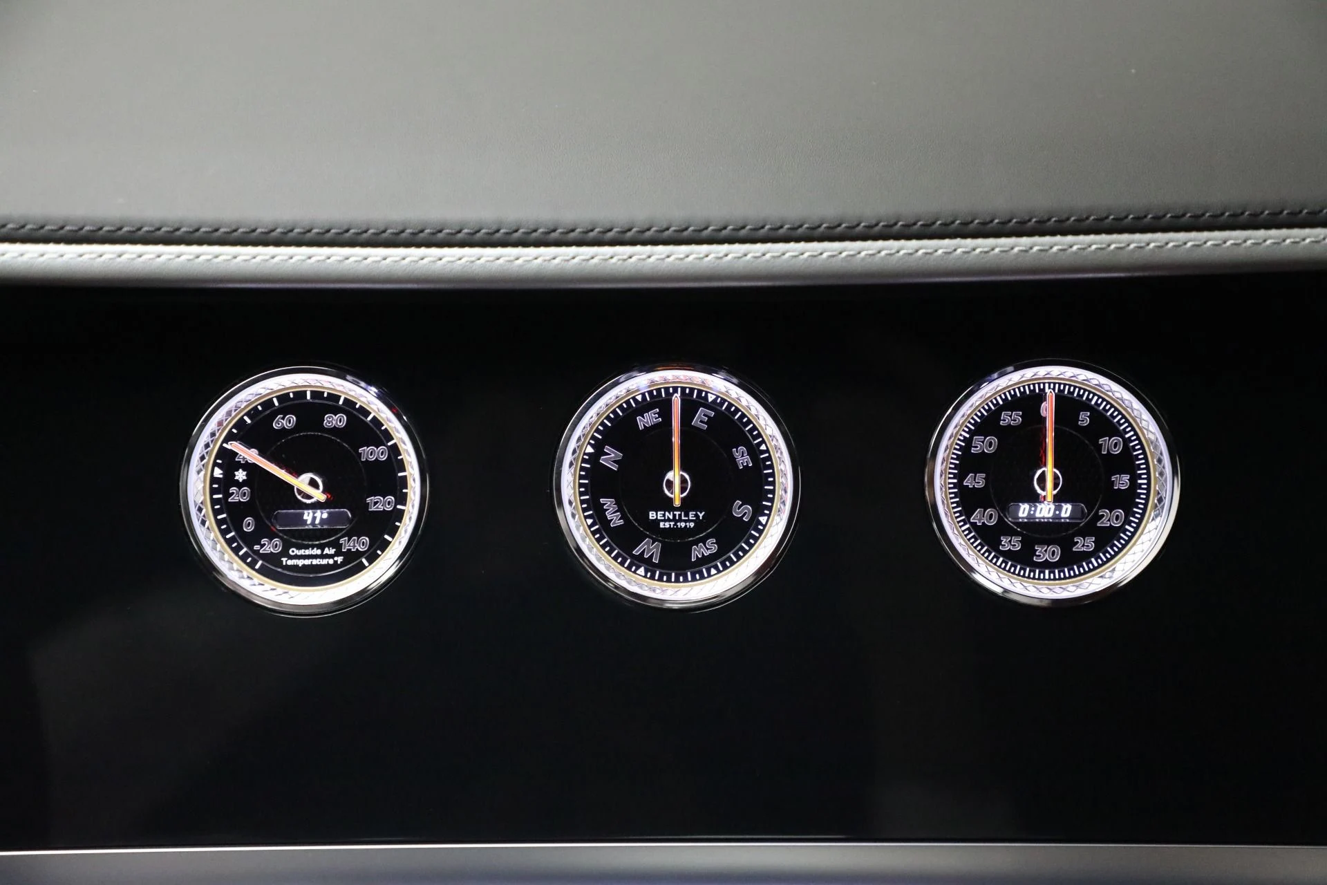 mph020_1277225742_Used_2022_Bentley_Continental_Mulliner_1765478694_333d677236