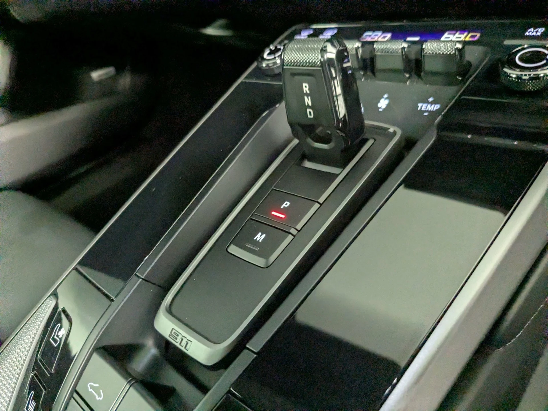 mph020_1277458794_eba9aeb0db5191b215f2f1e09a11b170x_a51e52cdce