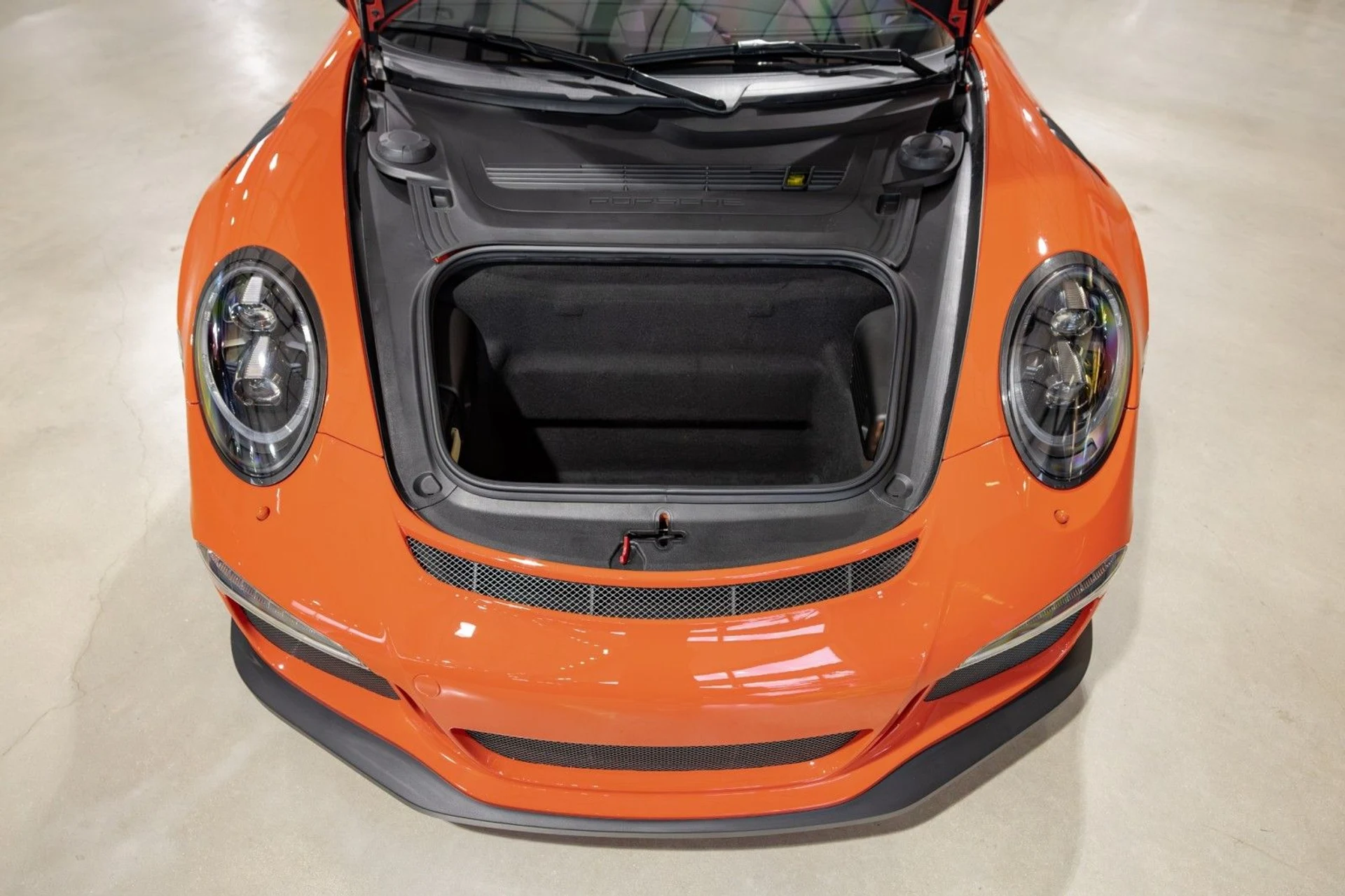 mph020_1281994776_Jw_765992698f