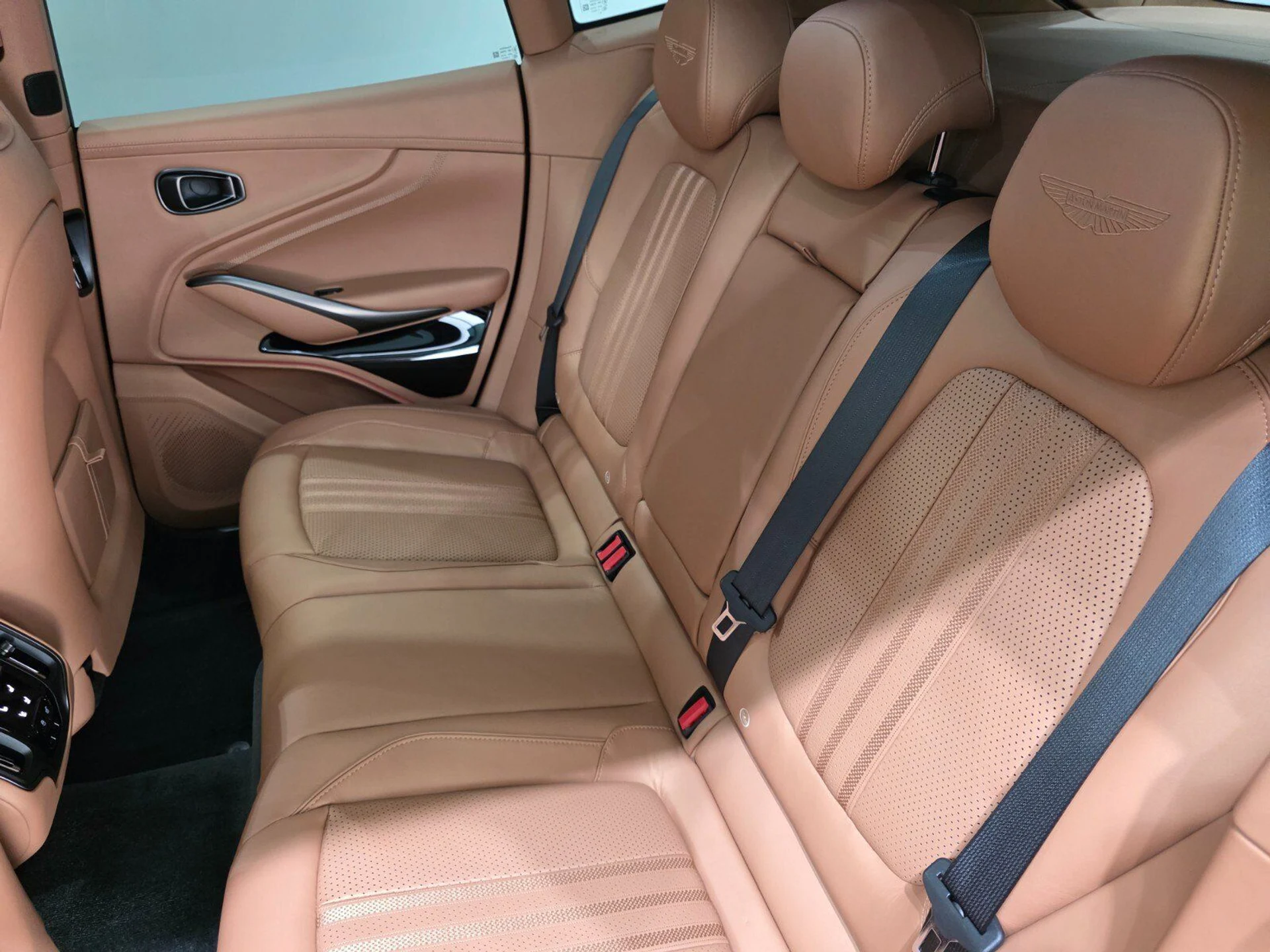 mph020_1290051441_85f2c76cc6b7b38a55bdc2d489e65961_37a7c56c1b