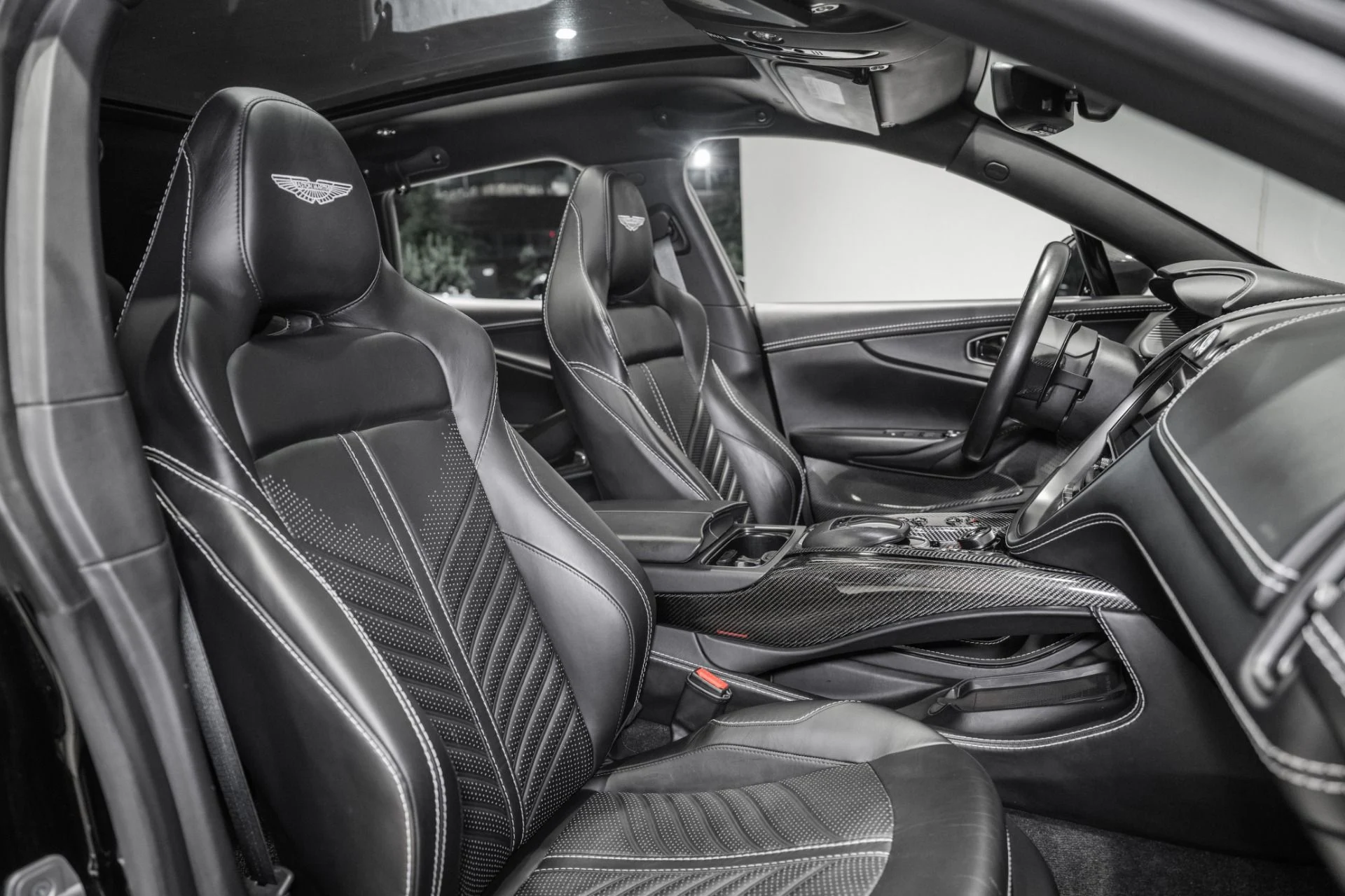 mph020_1294078073_New_2023_Aston_Martin_DBX_707_1785777382_c566ad379c