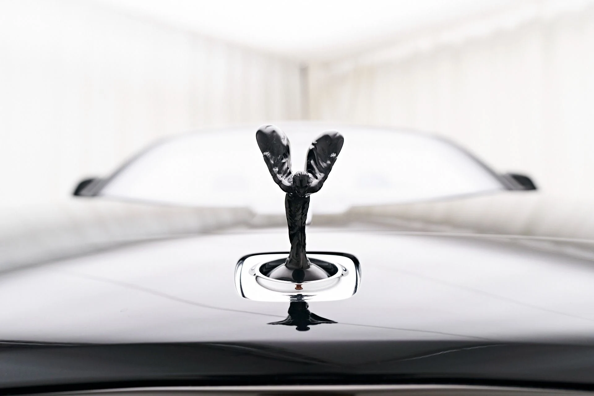 mph020_130044801_Used_2018_Rolls_Royce_Dawn_Base_1712097655_ad12eb8e6e