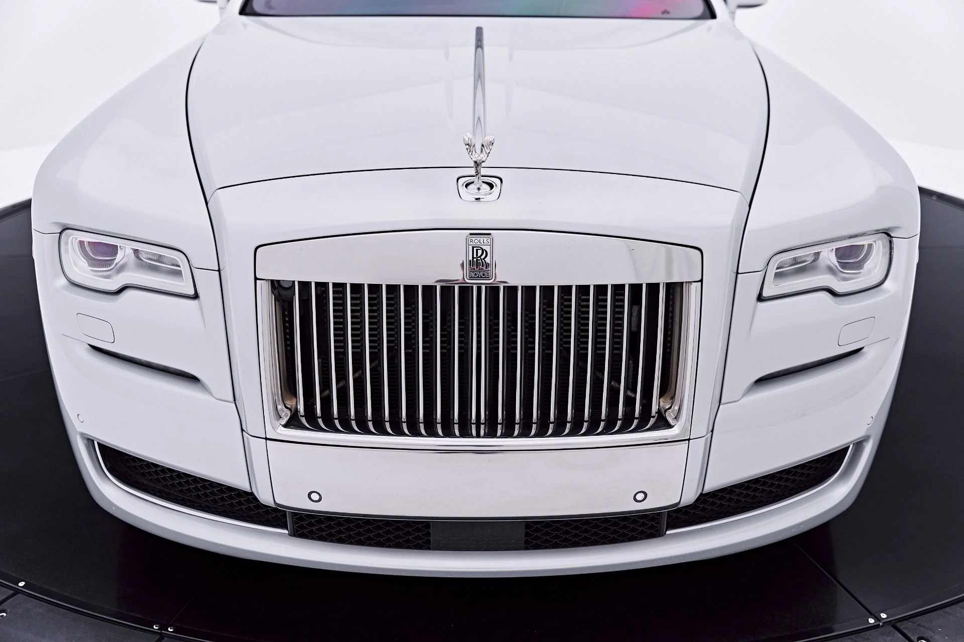 mph020_1300688072_Used_2015_Rolls_Royce_Ghost_Base_1783648149_32ec3a2915