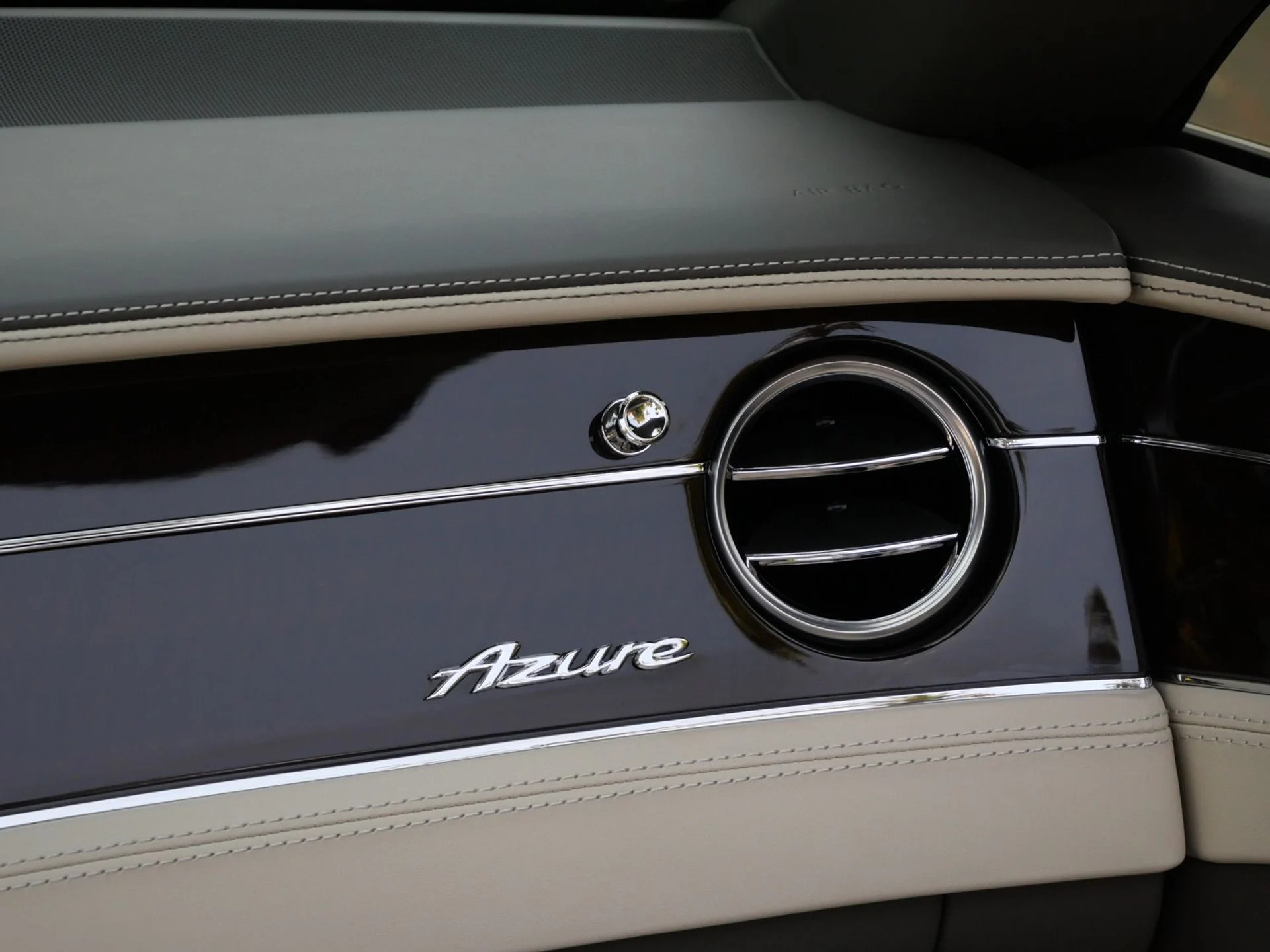 mph020_1317992899_64ecdc6b1e90cdafc06de0d00e401148x_95dc79b01c