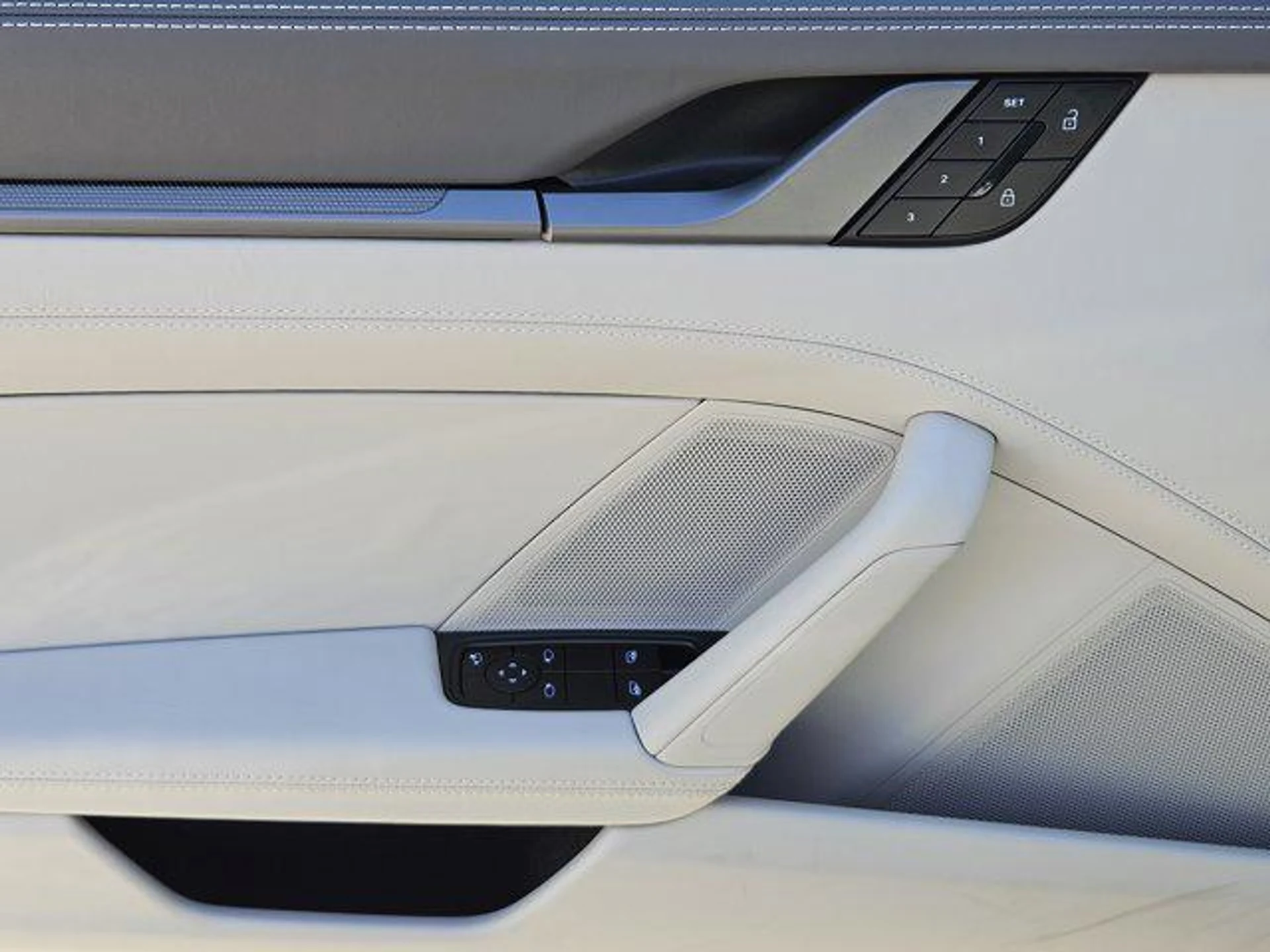 mph020_1322040721_6_Y_Li_X6wbu_Eq8_Hb_ozgbsl81tj_E0_302f83cda2