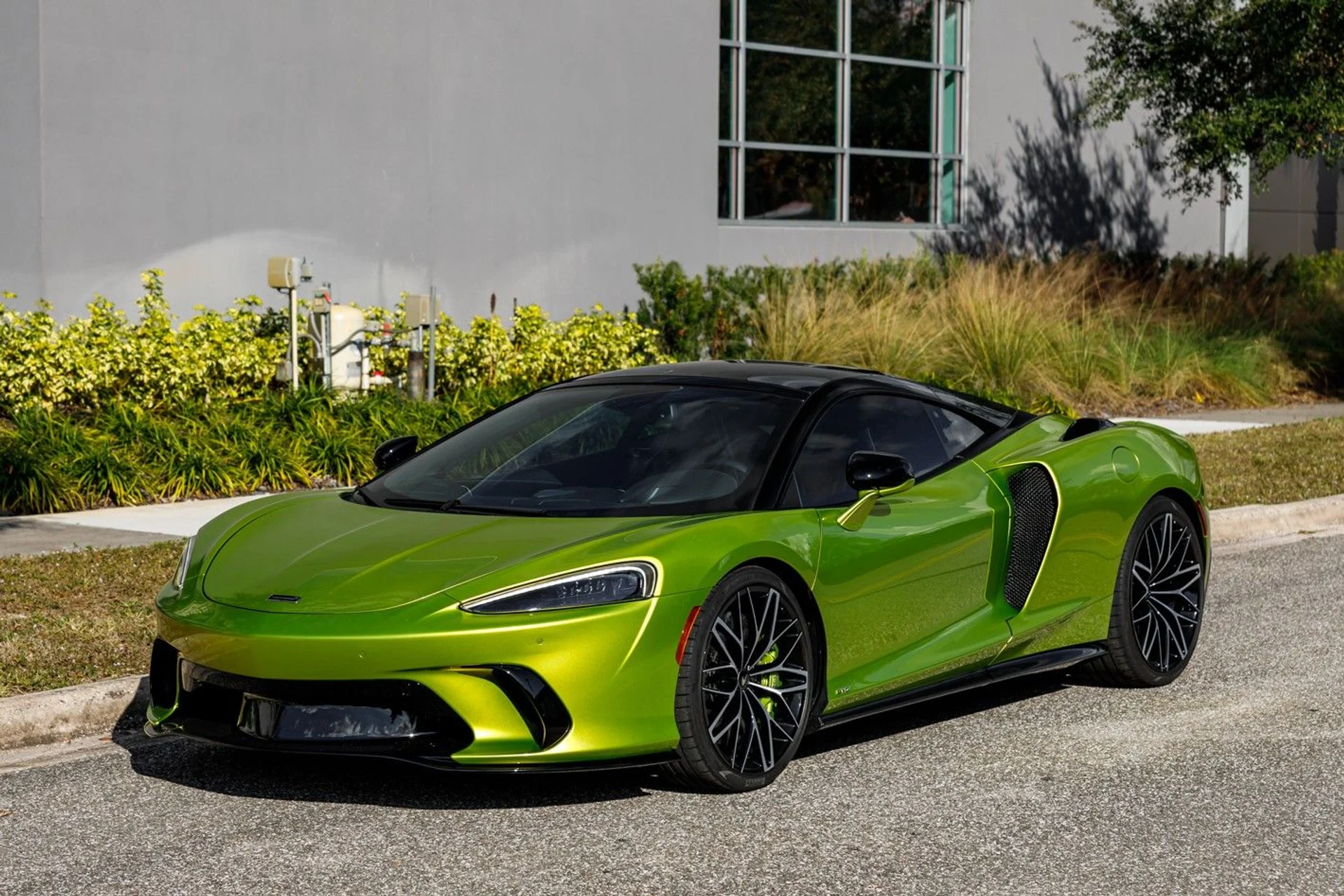 mph020_1322081612_462_p21_l_b00253c932