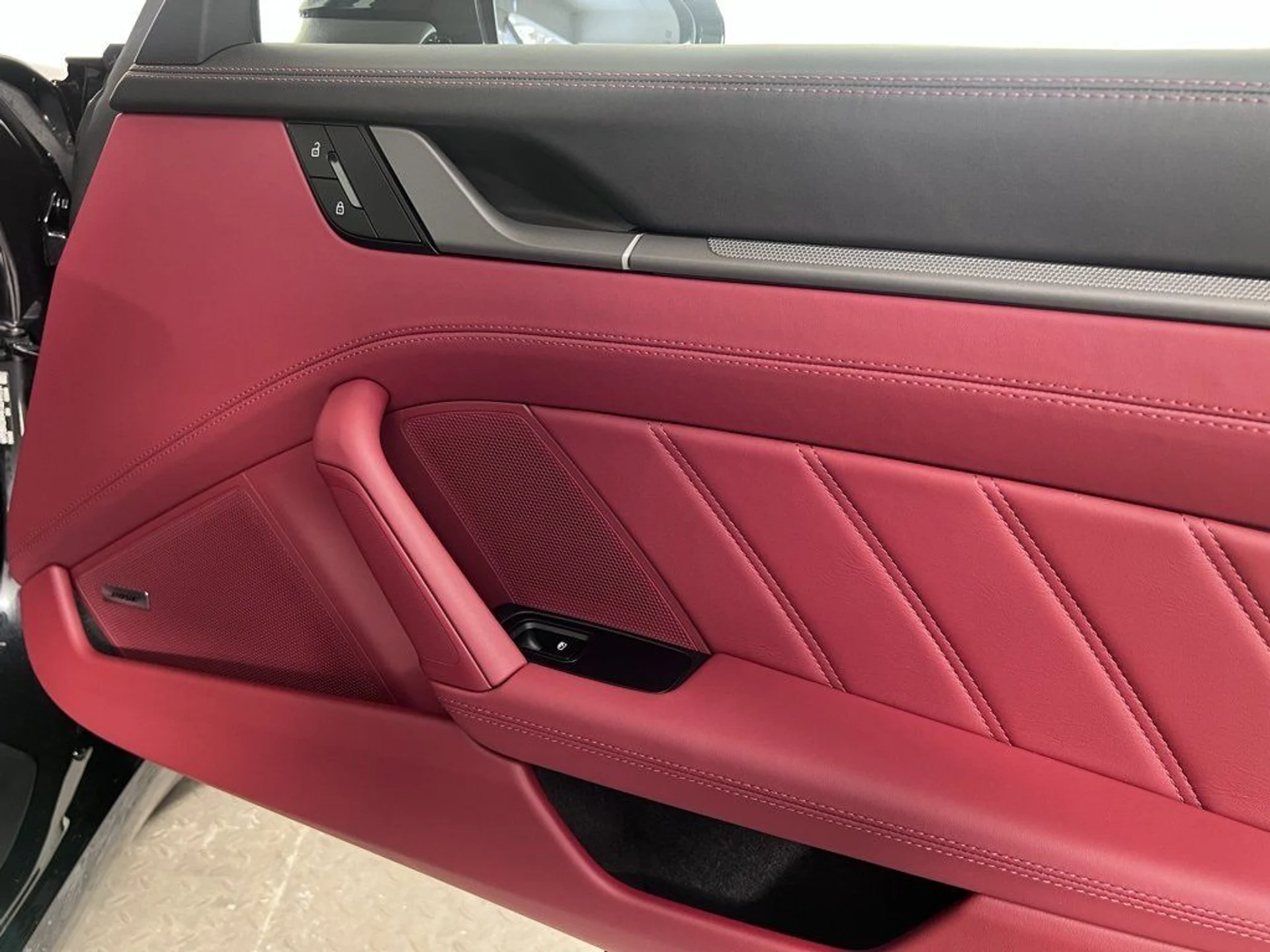 mph020_132269319_1773cece36ce9b796a63d3674062f9b7_5ebd9efc25