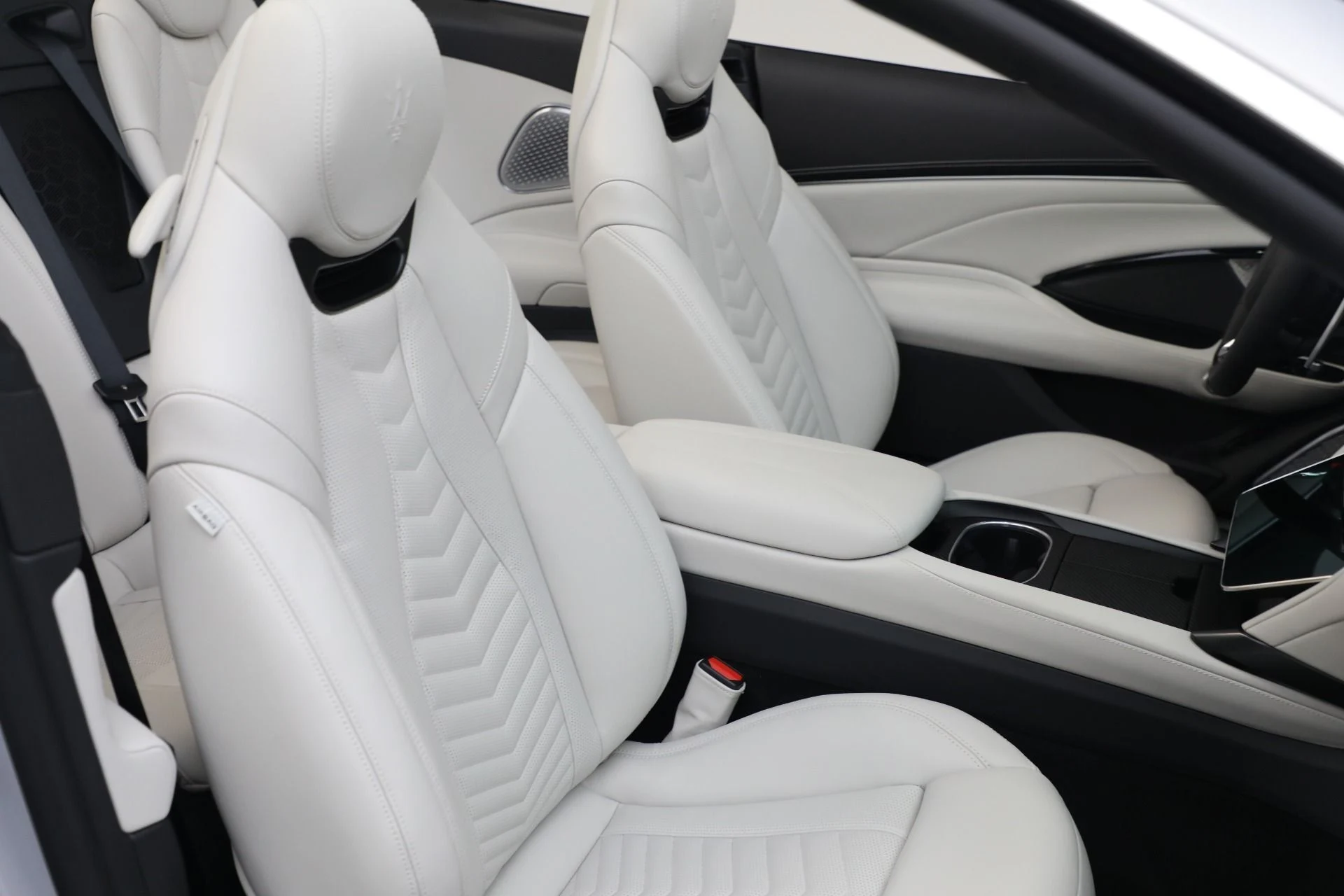 mph020_1327088667_New_2026_Maserati_Gran_Cabrio_Modena_1762013345_8a3365775a