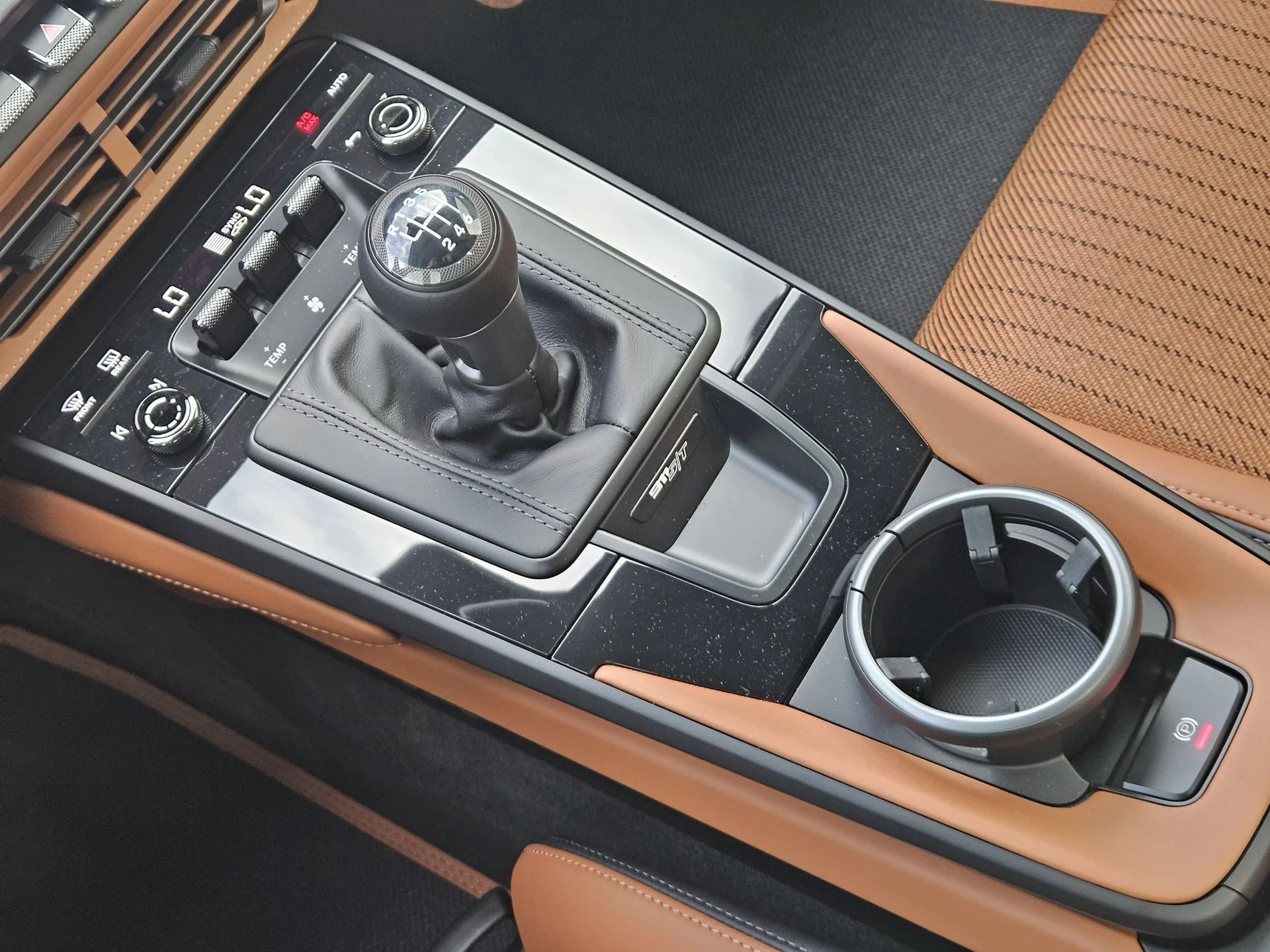 mph020_141690807_0a4aea571072a0b477eec321159ee572x_49cd25f618