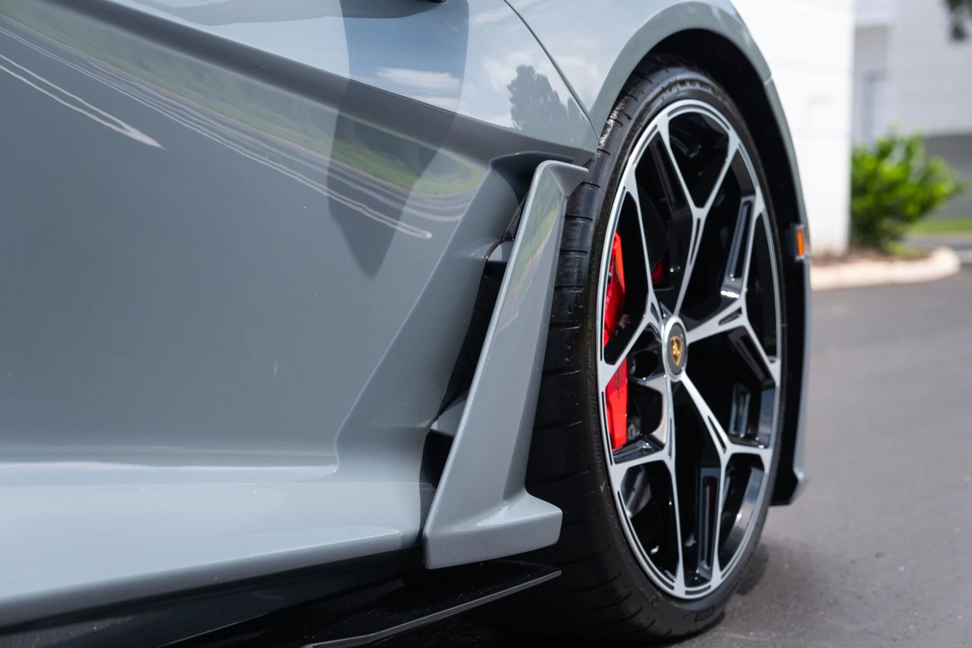 mph020_1426456619_Used_2024_Lamborghini_Revuelto_1778880537_278c1c4df6