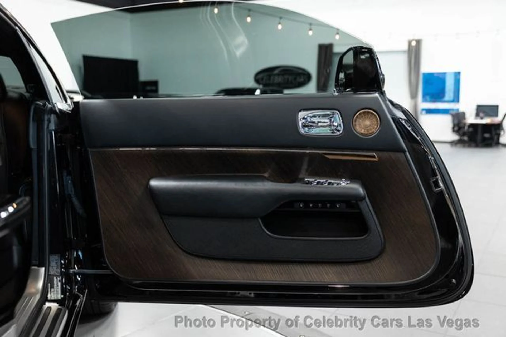 mph020_1434744018_used_2016_rolls_royce_wraith_inspiredbymusiclyricalcopperbespokeaudiostarlighth_9707_23057562_25_640_16fc20b75f