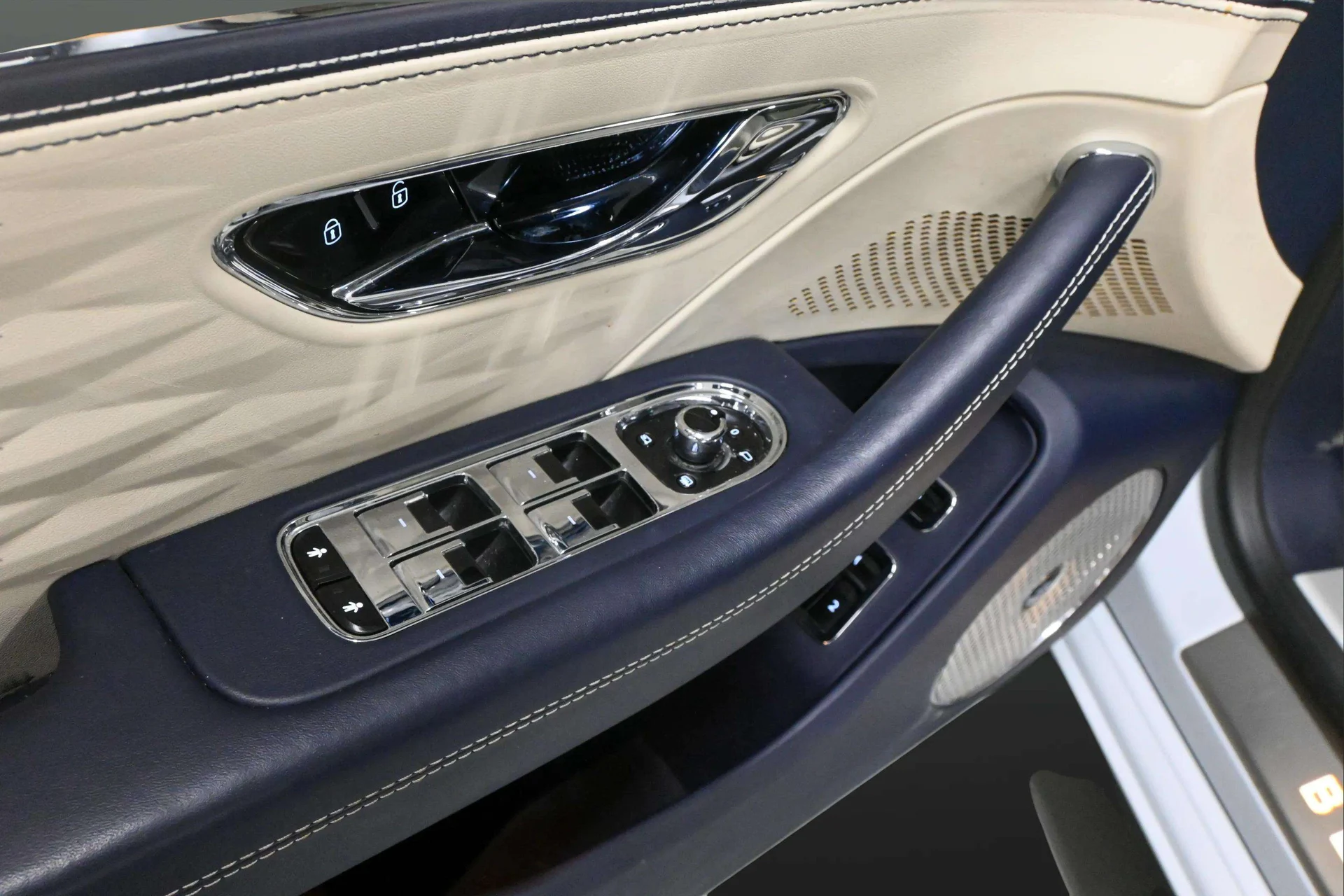 mph020_1436883304_c2e814b6_5c20_4705_b0c0_513728efdd97_16e08a8a50