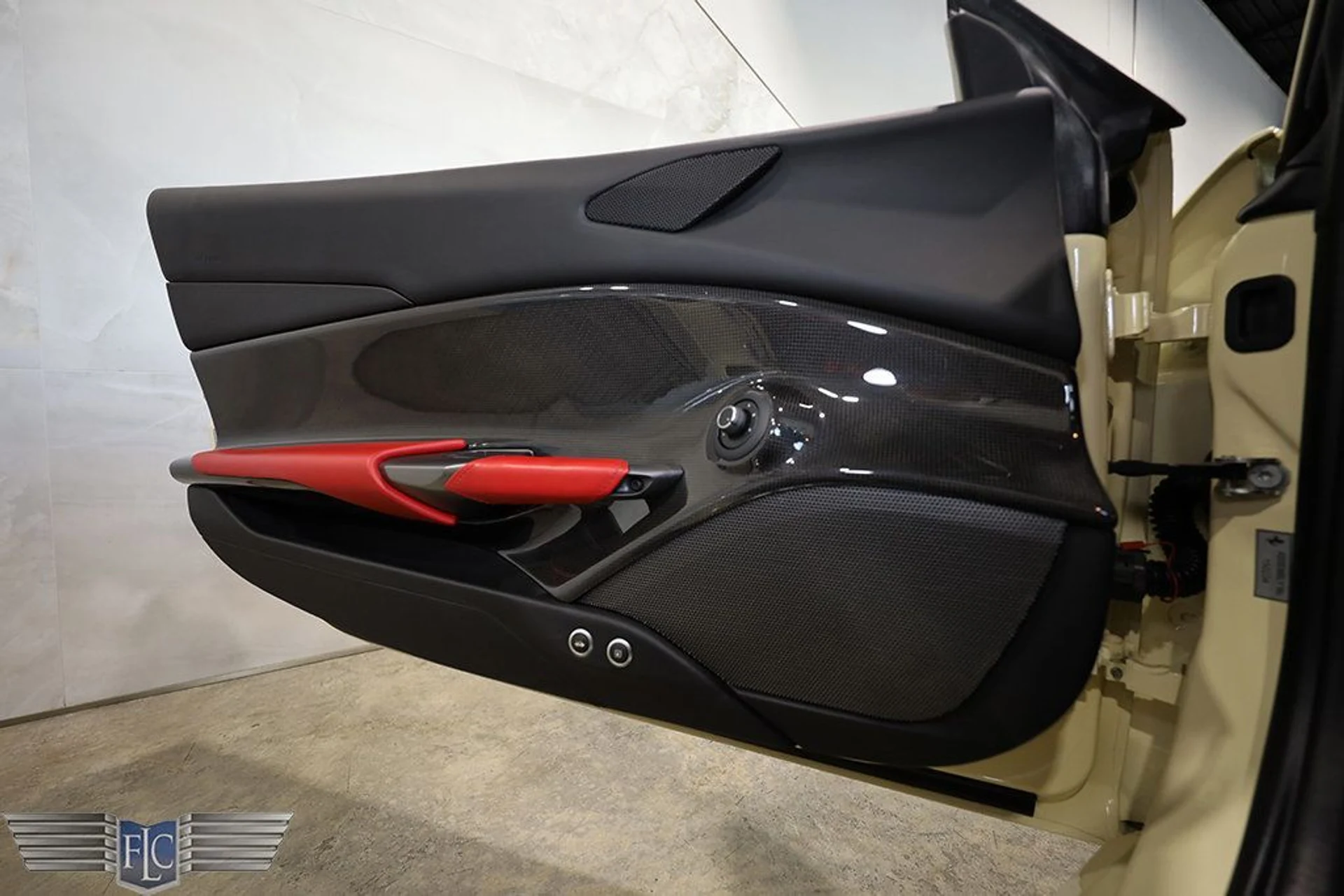 mph020_1447521794_used_2018_ferrari_488_spider_convertible_9689_22993121_21_1024_b45a13ec91