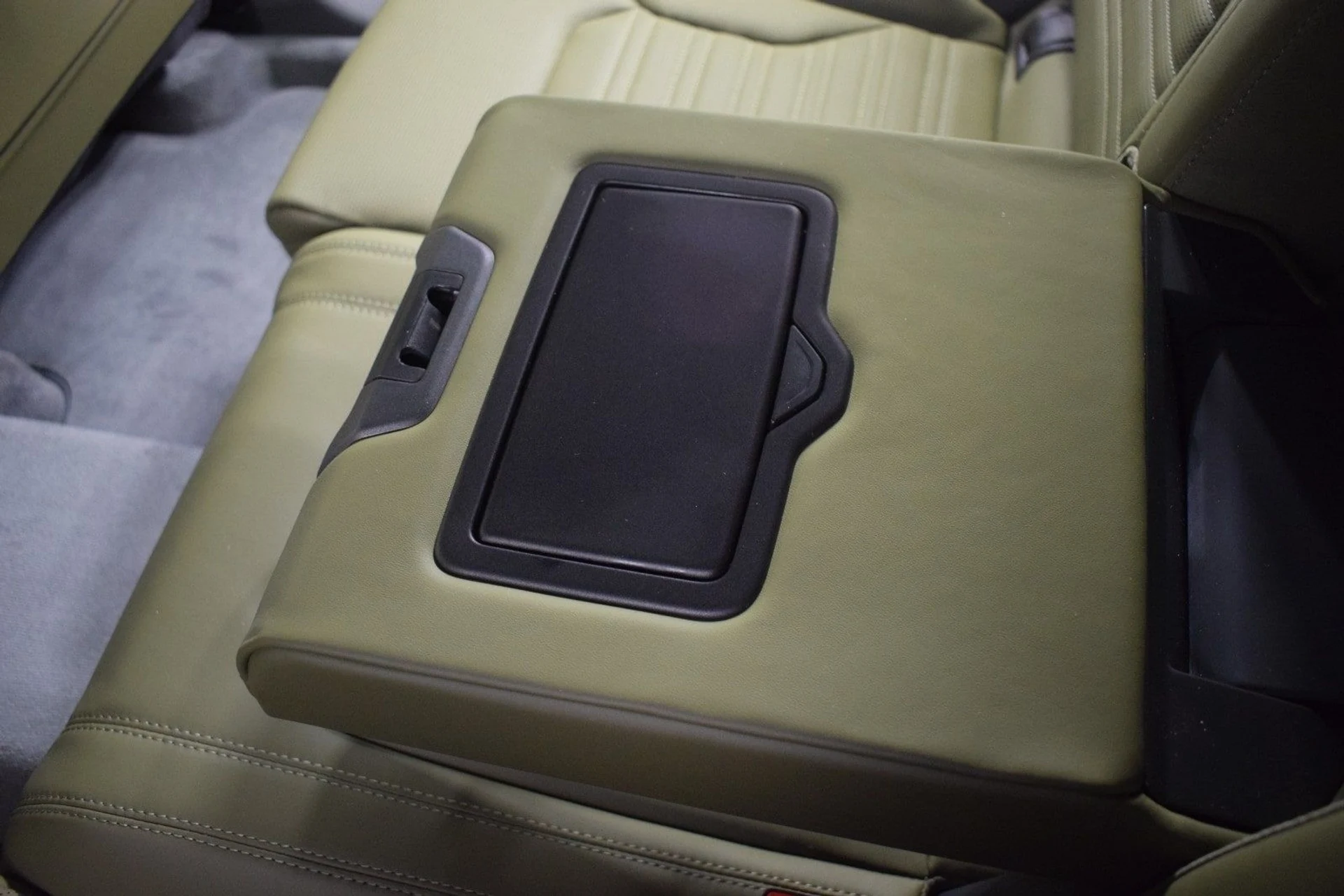 mph020_144896715_454b8727b1f3290541294fbe1cabe5a4x_51cef5b362