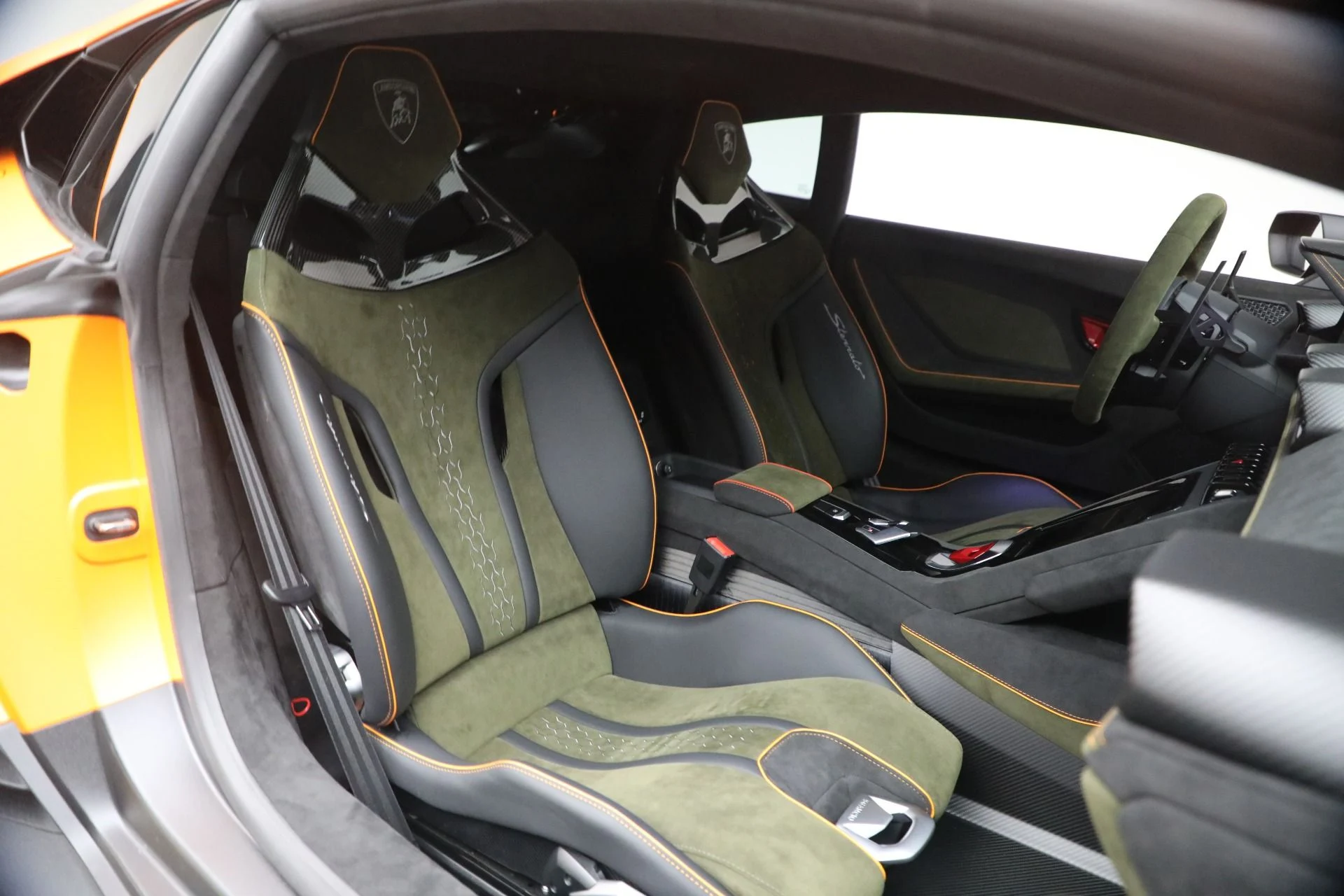 mph020_1460590849_Used_2024_Lamborghini_Huracan_Sterrato_1772051160_64e4000ce9