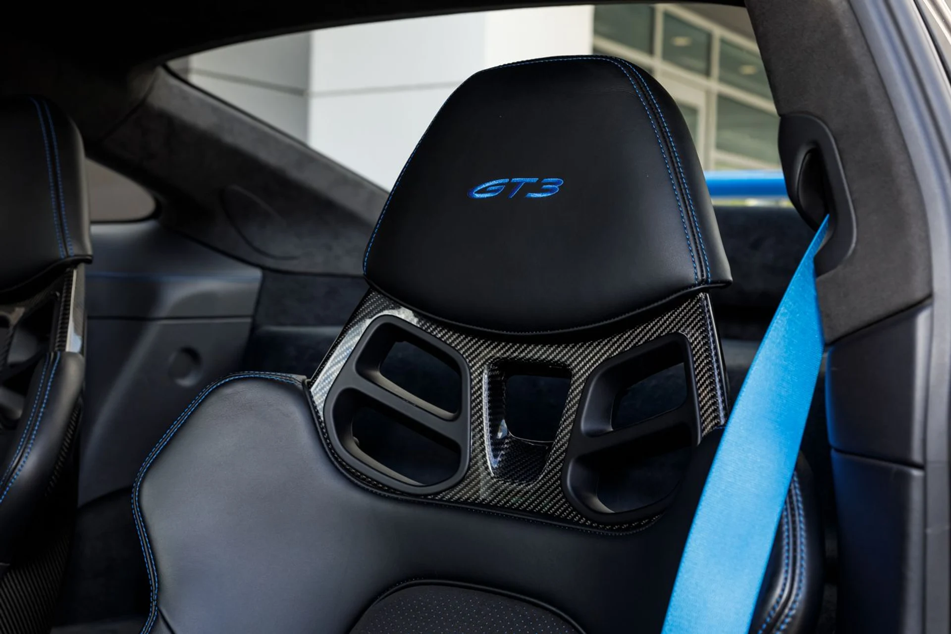 mph020_1462446726_Used_2022_Porsche_911_GT_3_f38a11426a