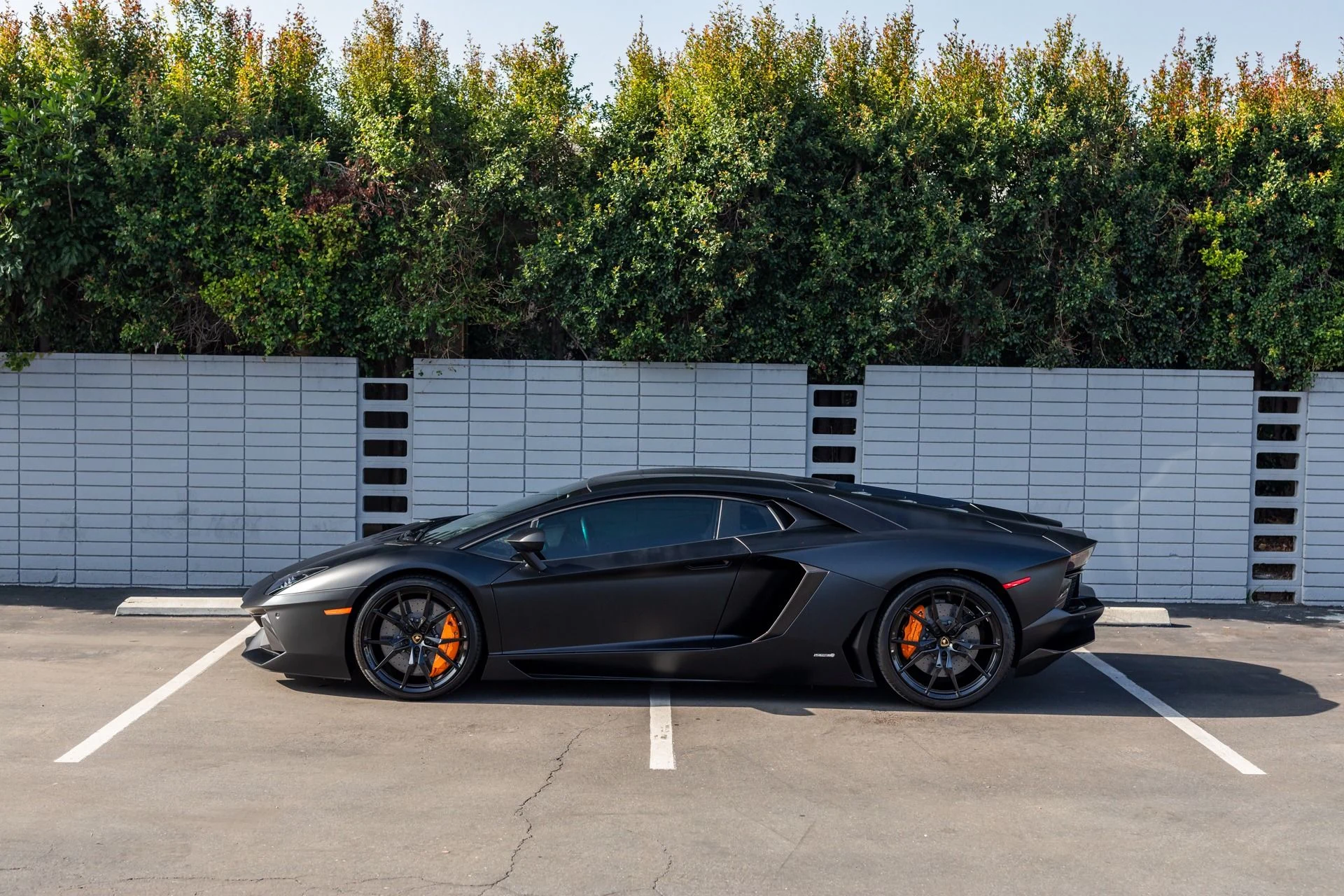 mph020_1475375389_Used_2014_Lamborghini_Aventador_LP_700_4_1776699950_21c523f111