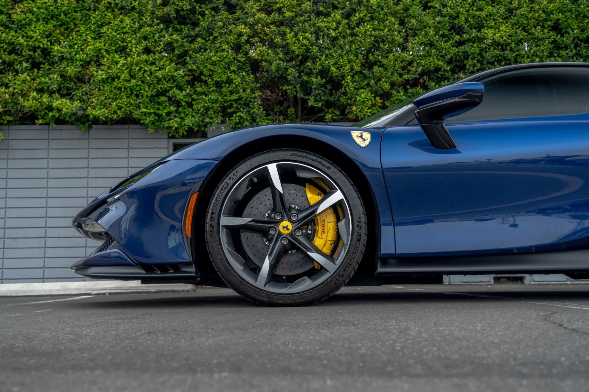 mph020_1476260983_Used_2023_Ferrari_SF_90_Stradale_1759957430_2cb47ffb69