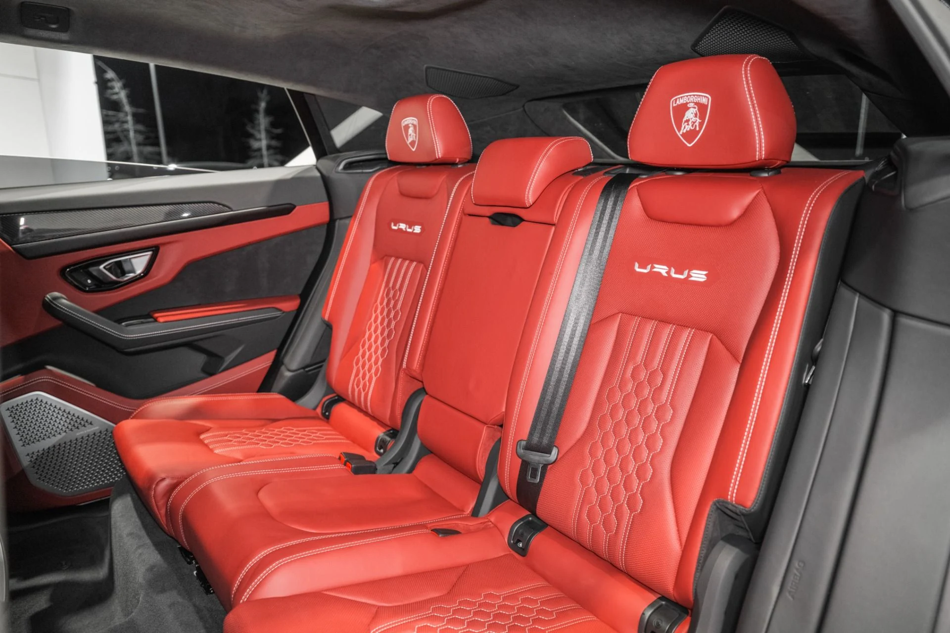 mph020_1485244445_Used_2024_Lamborghini_Urus_S_1773253313_aad9a072c7