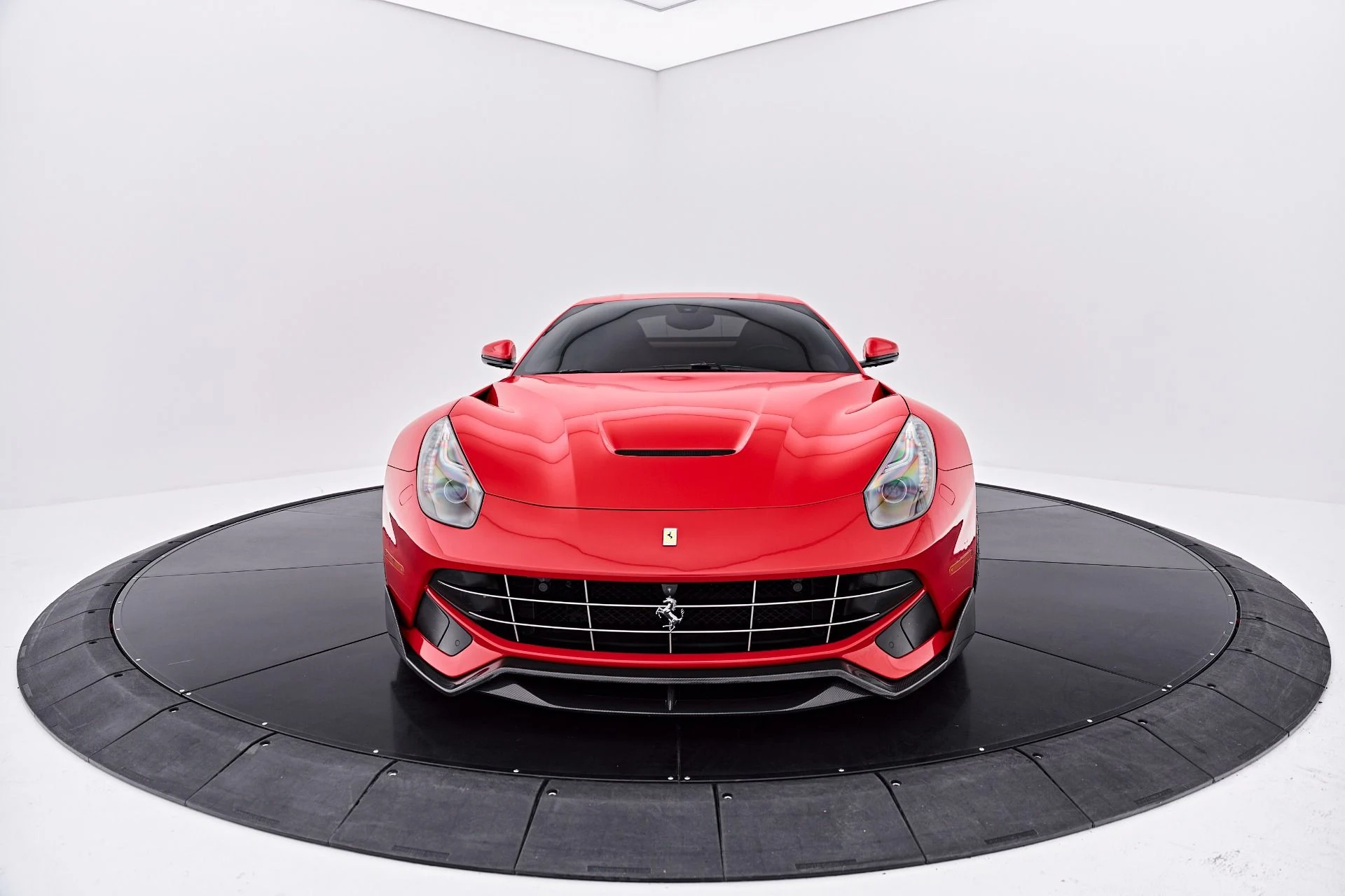 mph020_1491795350_Used_2014_Ferrari_F12_Berlinetta_1785289764_38bc21cced