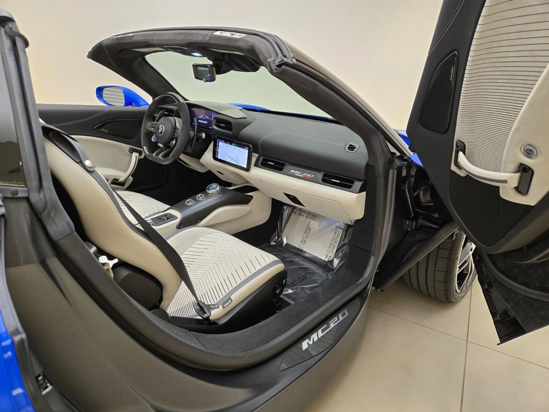 mph020_1492008017_Used_2023_Maserati_MC_20_1765004038_cea4a71398