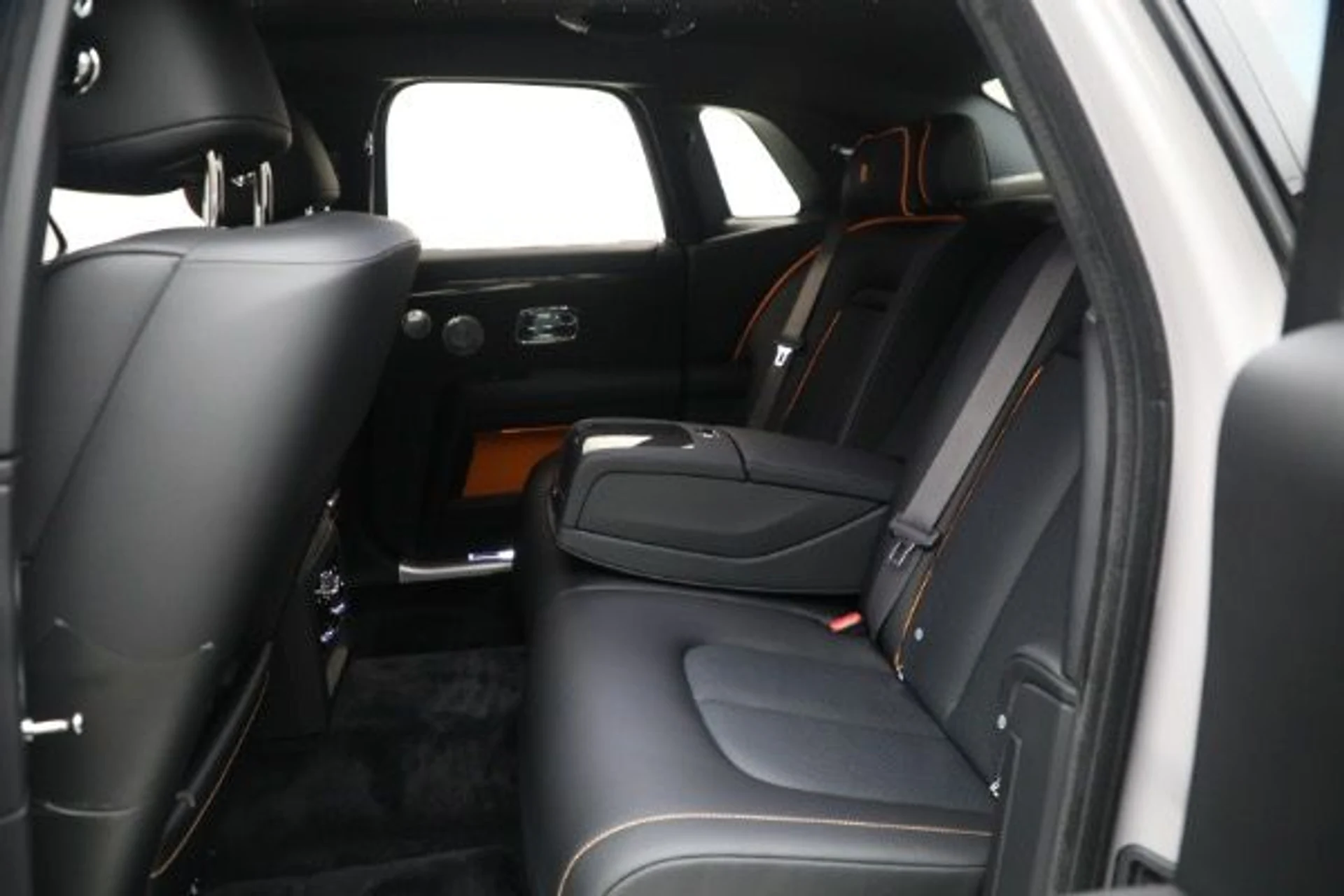 mph020_149363678_New_2025_Rolls_Royce_Black_Badge_Ghost_776609e518