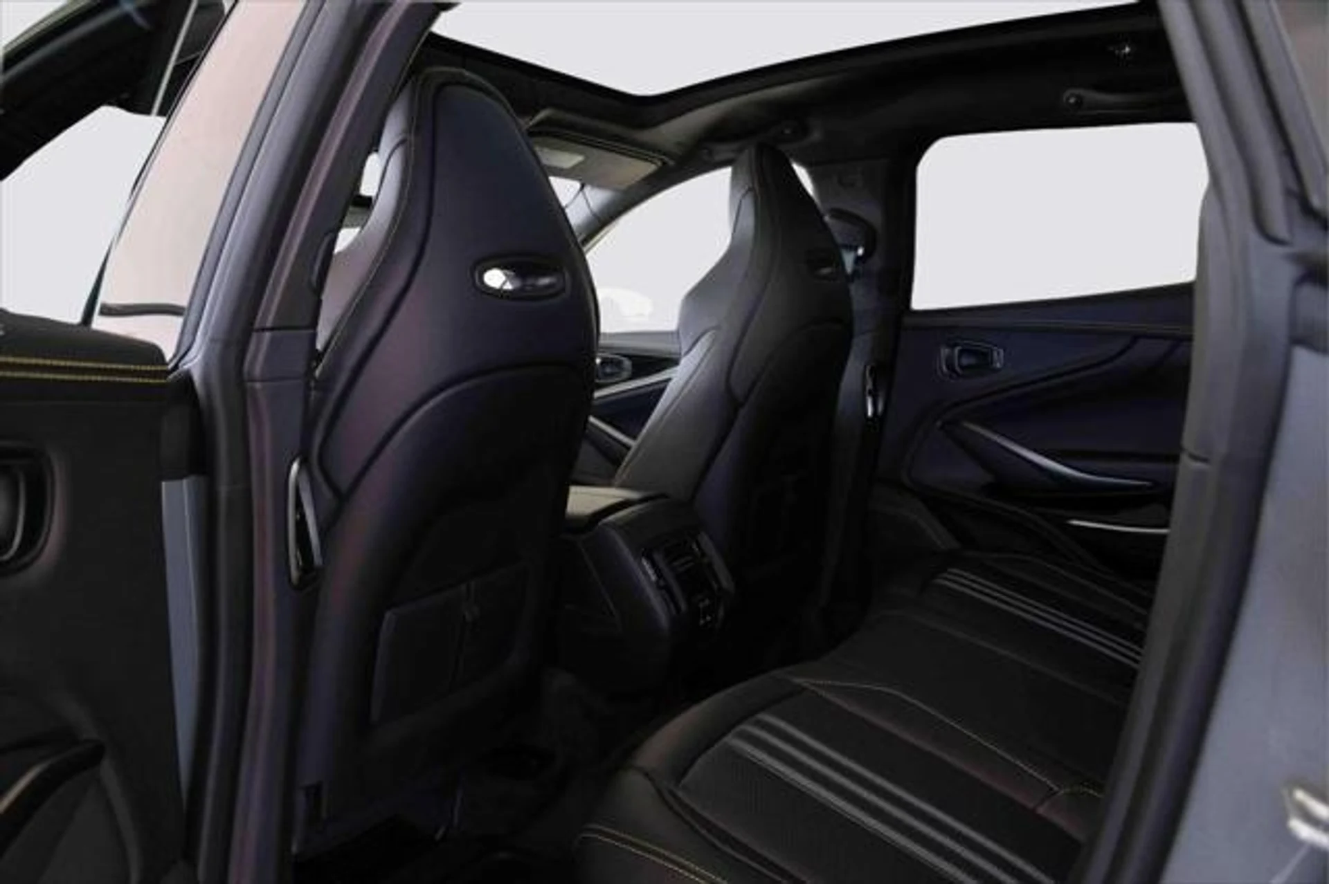 mph020_1503382567_dg7_C3my2ci2_Jx_IHOYG_4wlxiqp_Q_082a998dae