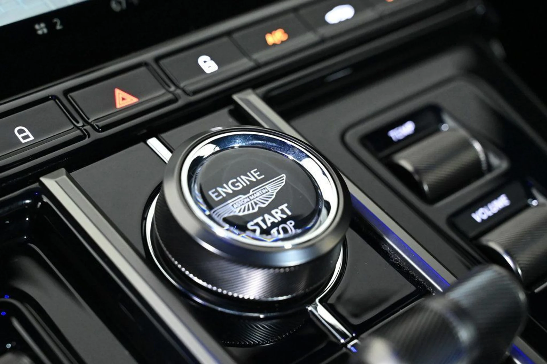 mph020_1506972888_new_2026_aston_martin_vantage_coupe_11350_22897460_20_1024_10ed2f94d4