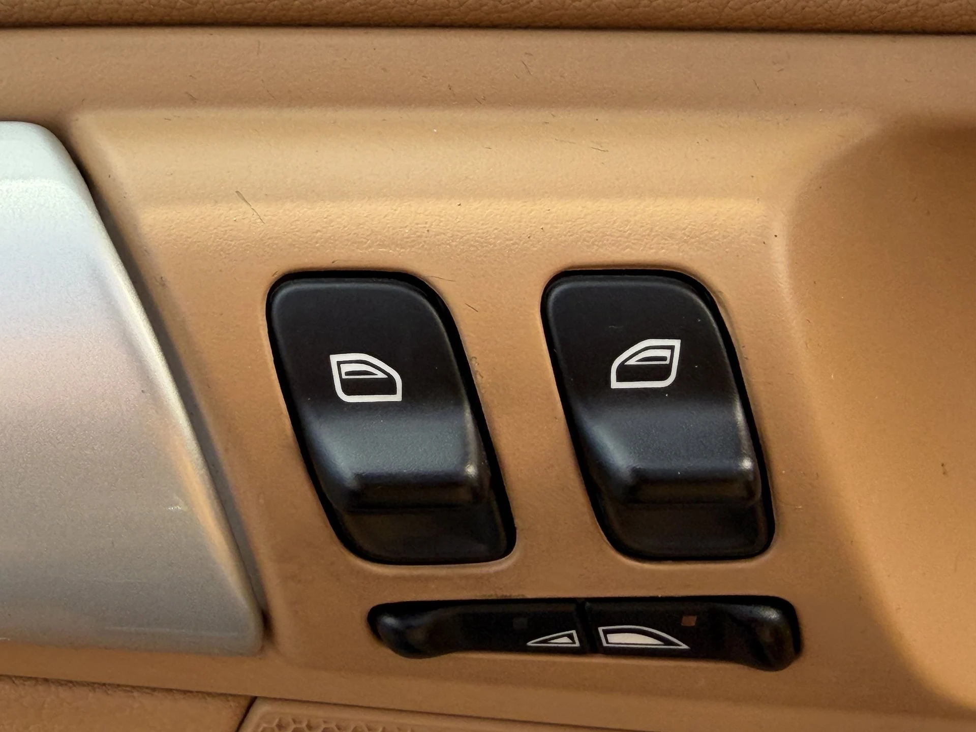 mph020_1512020955_4714bd81f200e1ebda3a47e54dcc463ax_275edab5bc