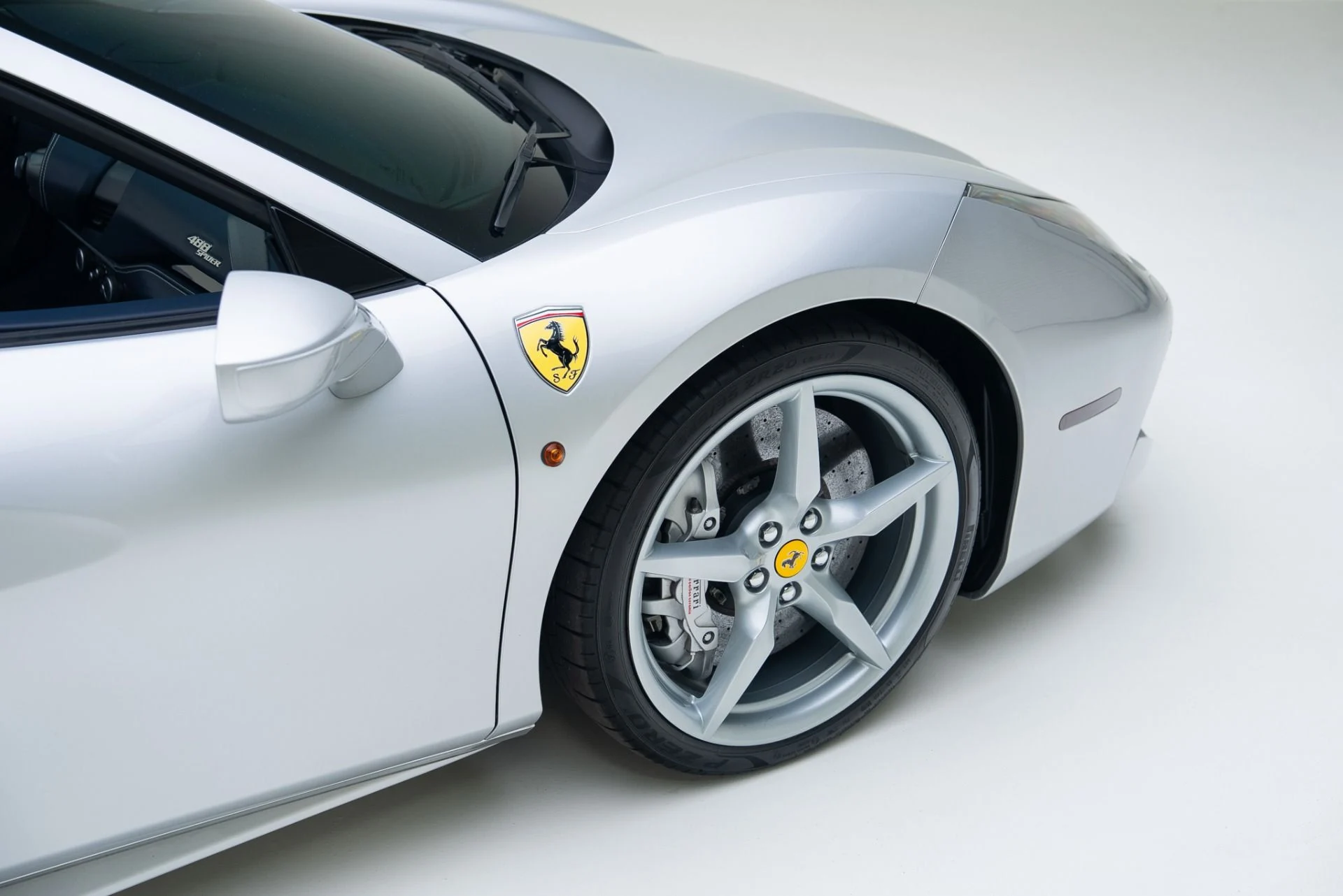 mph020_1512359892_Used_2017_Ferrari_488_Spider_1762375405_a899ba7b35