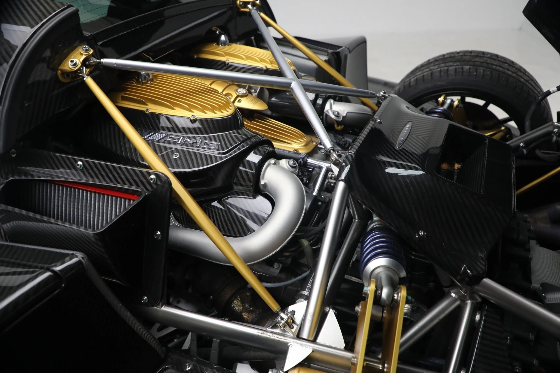 mph020_1512461366_Used_2014_Pagani_Huayra_Tempesta_1765914855_7c6860b1ed