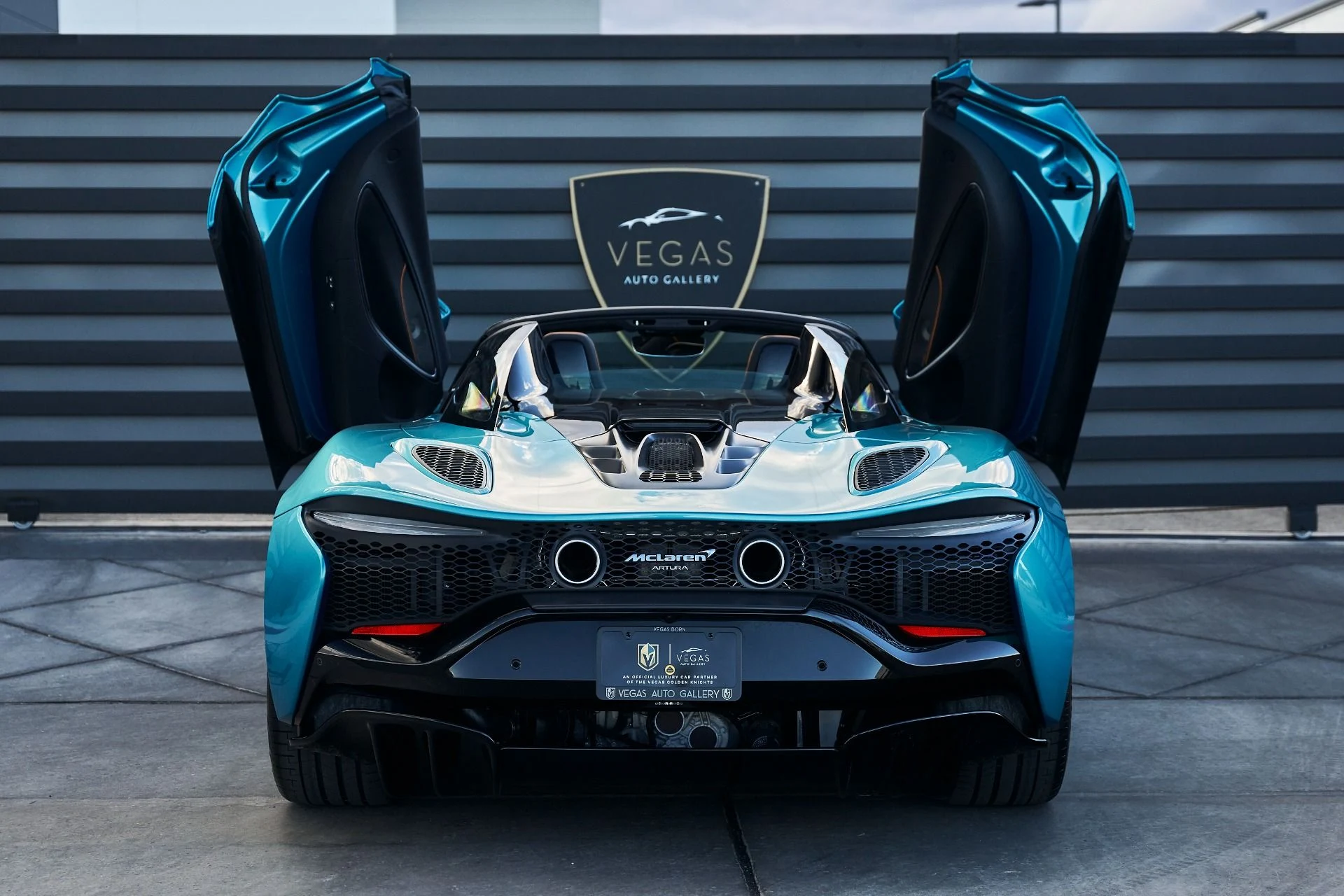 mph020_1512725324_Used_2025_Mc_Laren_Artura_1771382299_da11385264