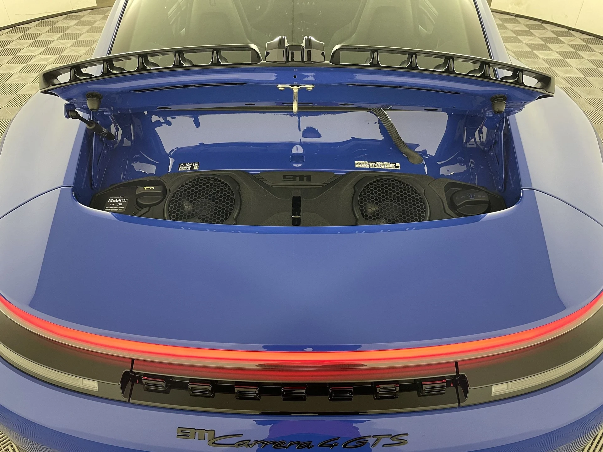 mph020_152443147_406e5107885e33d957d77d4ae2ef4e47x_fbc6596208