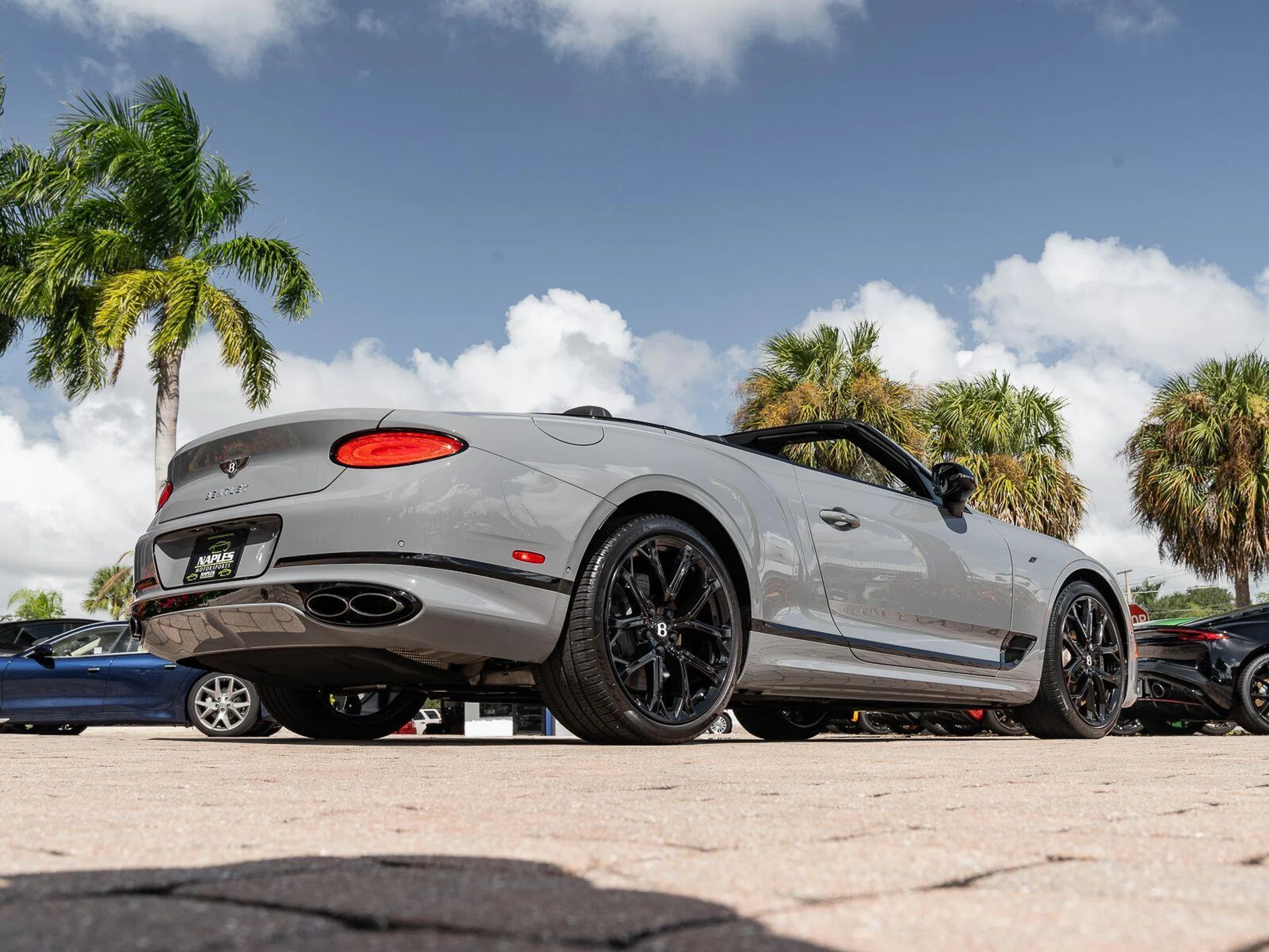 mph020_1525271820_Used_2023_Bentley_Continental_GTC_S_V8_1793214122_b2fe9e6535